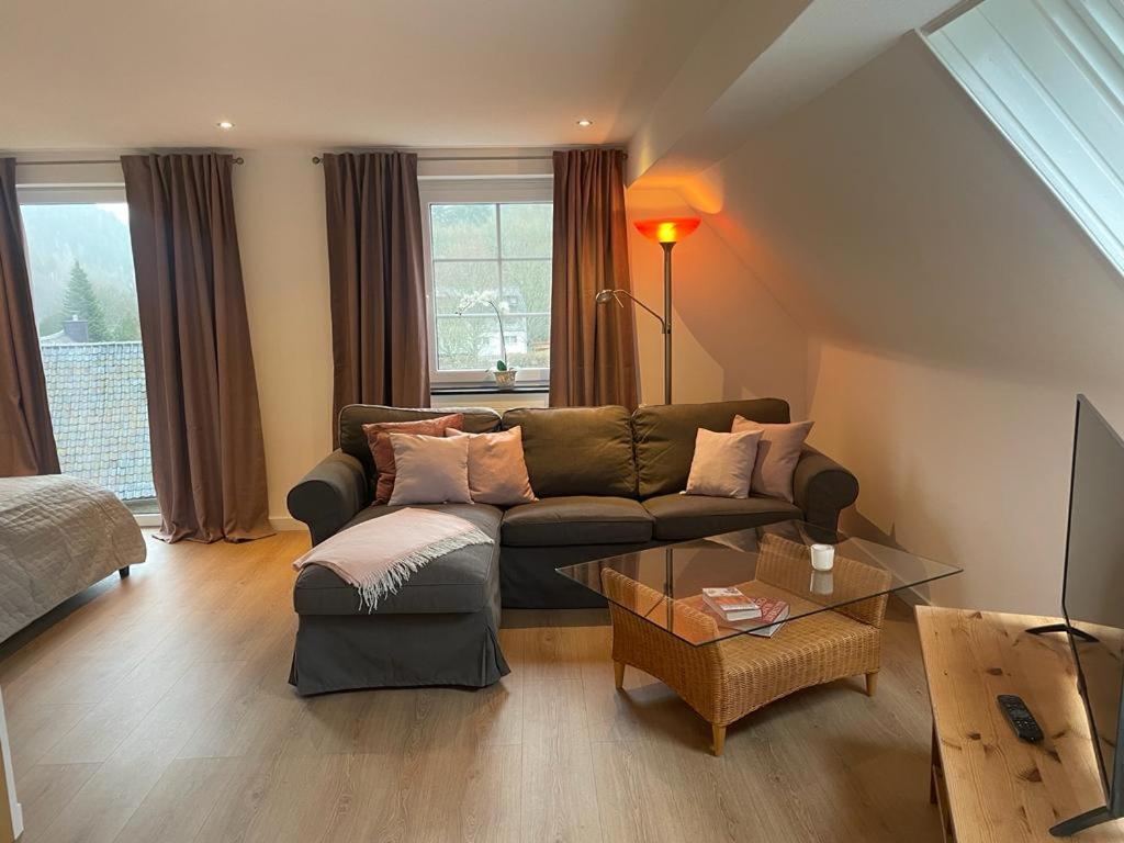 One-Bedroom Apartment photo 1