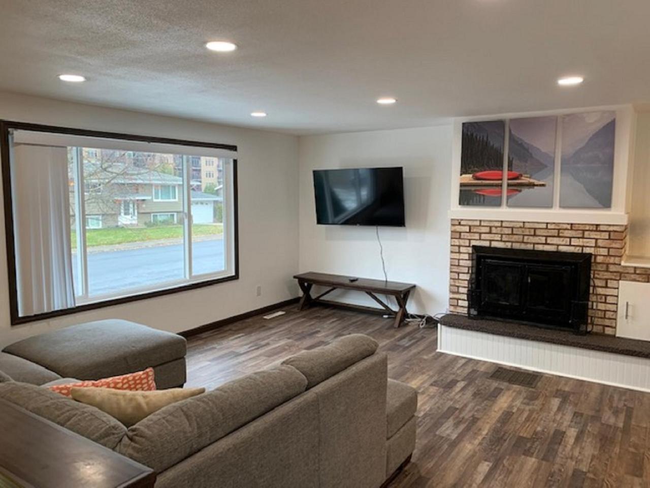 Four-Bedroom House - Photo 1