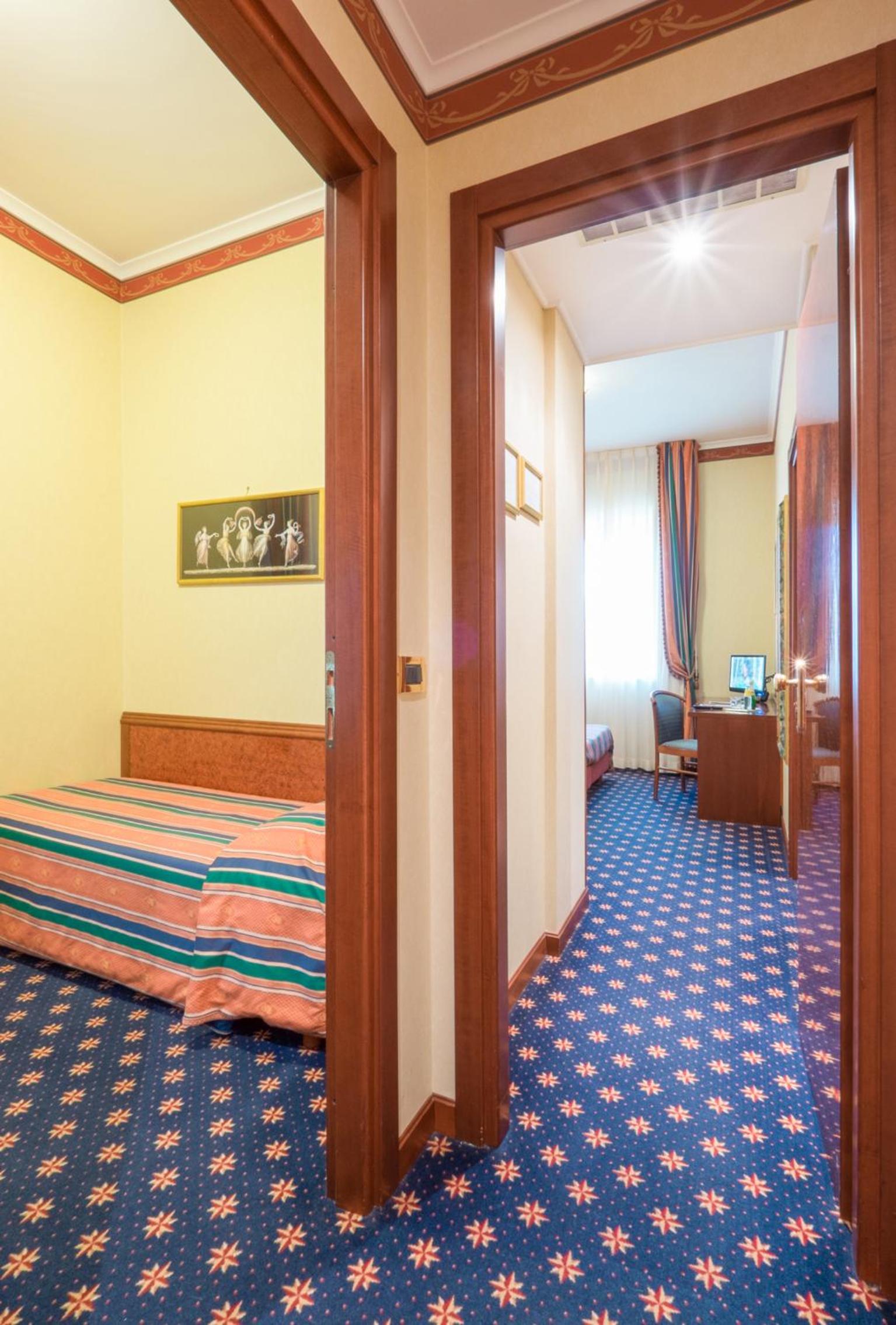 Classic Triple Room - Photo 5