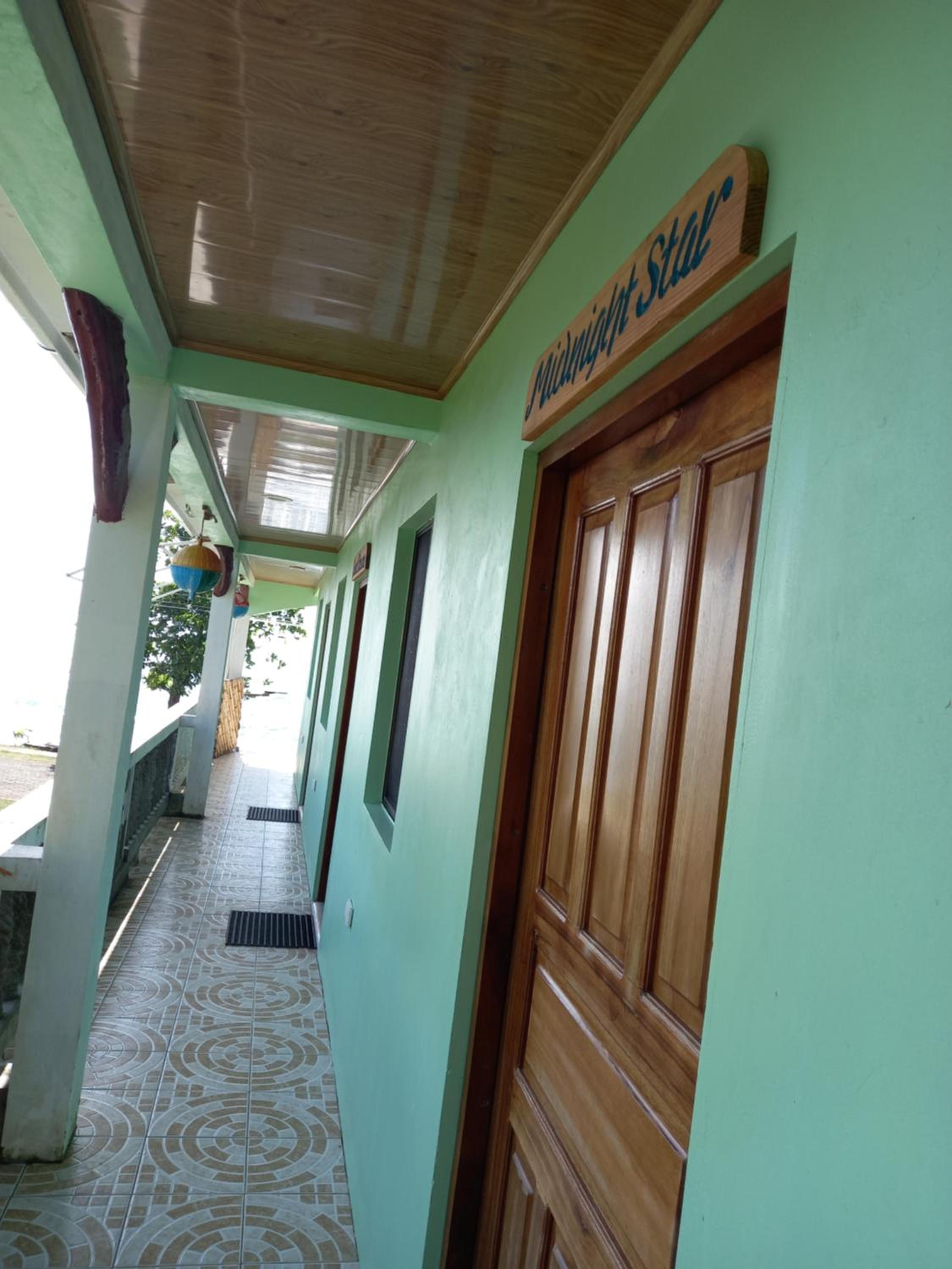 Queen Room with Balcony photo 3