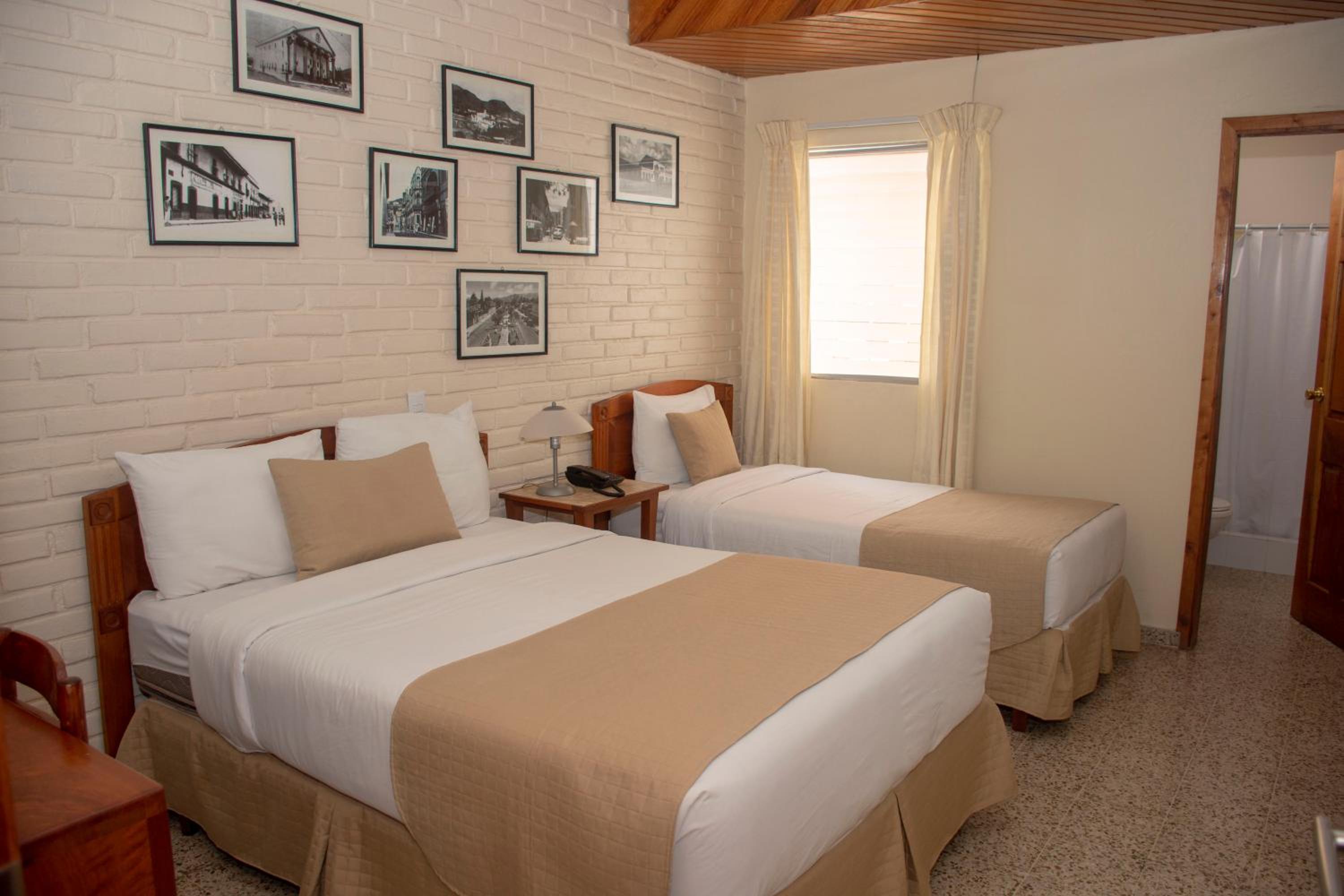 Double or Twin Room photo 2