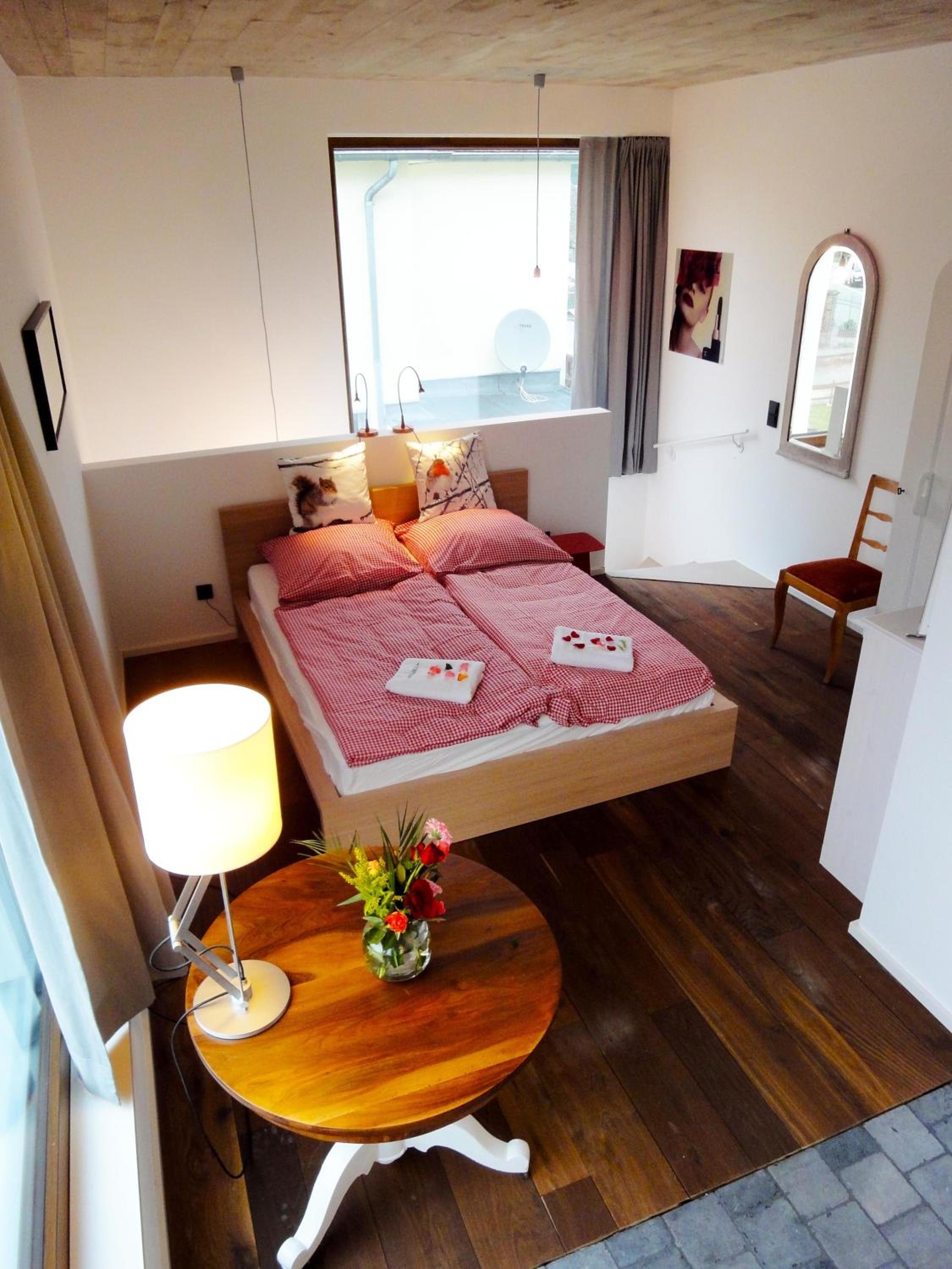 One-Bedroom Apartment - Photo 9