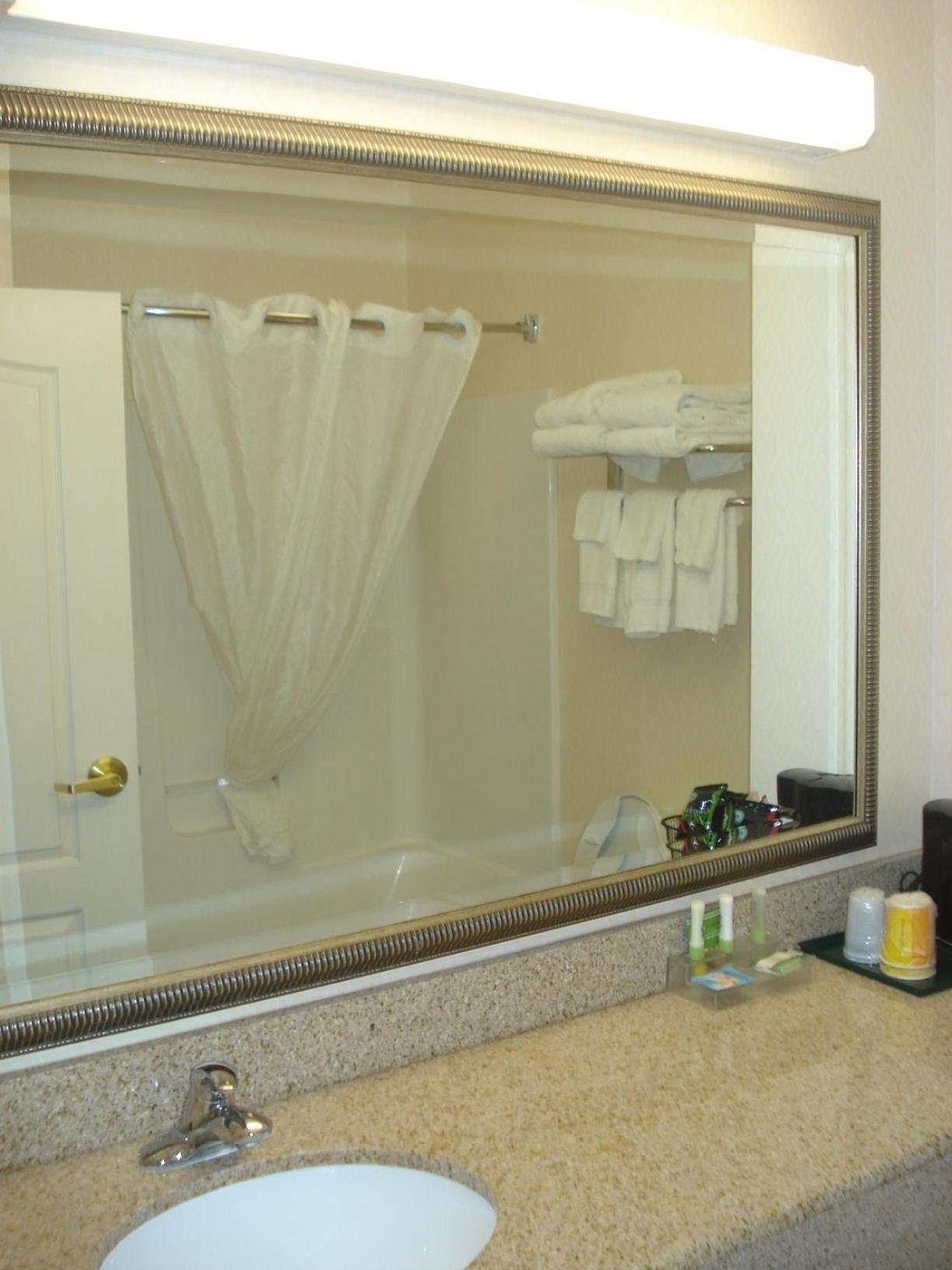 Suite - Non-Smoking - Photo 1