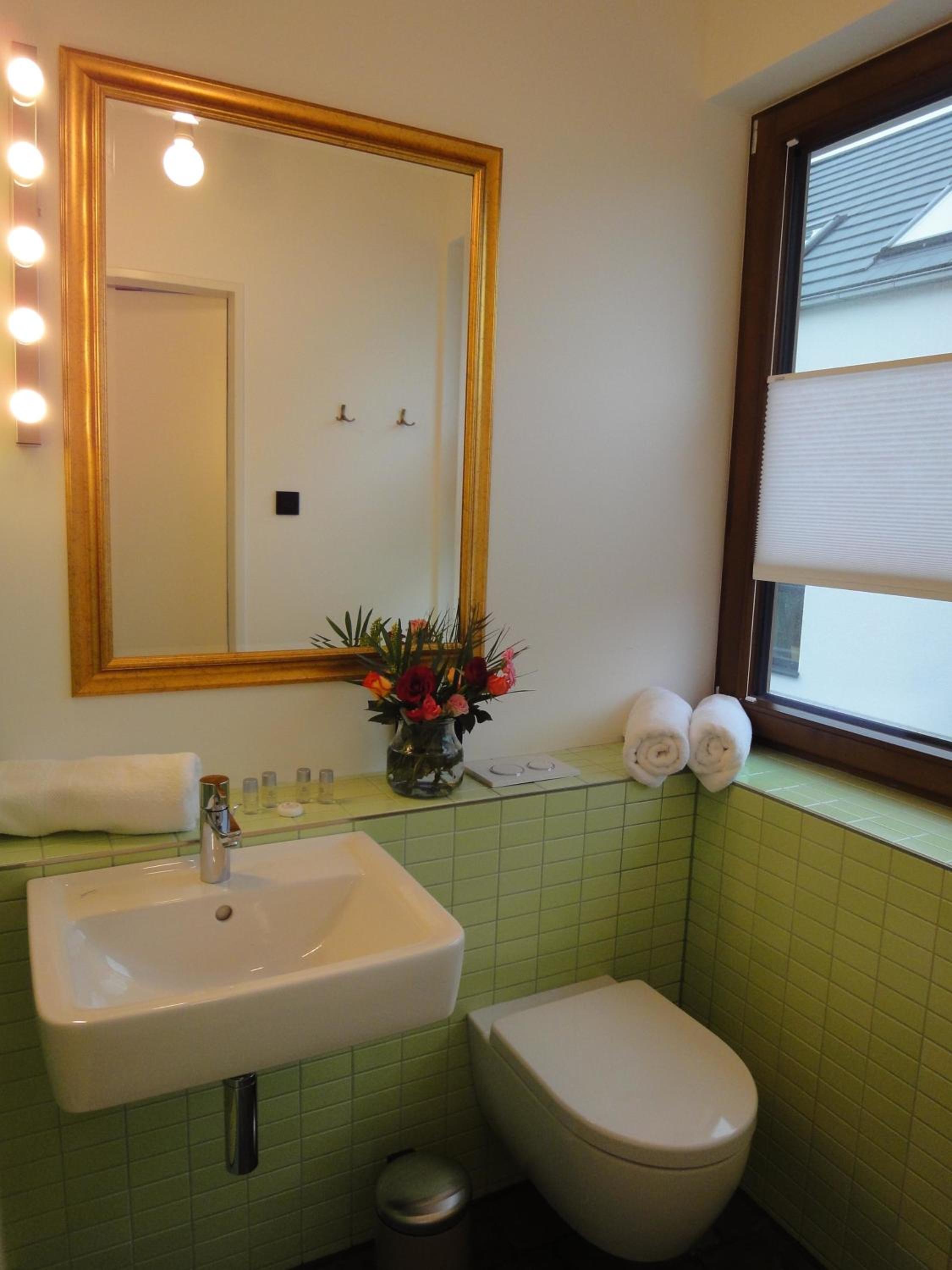 One-Bedroom Apartment - Photo 13
