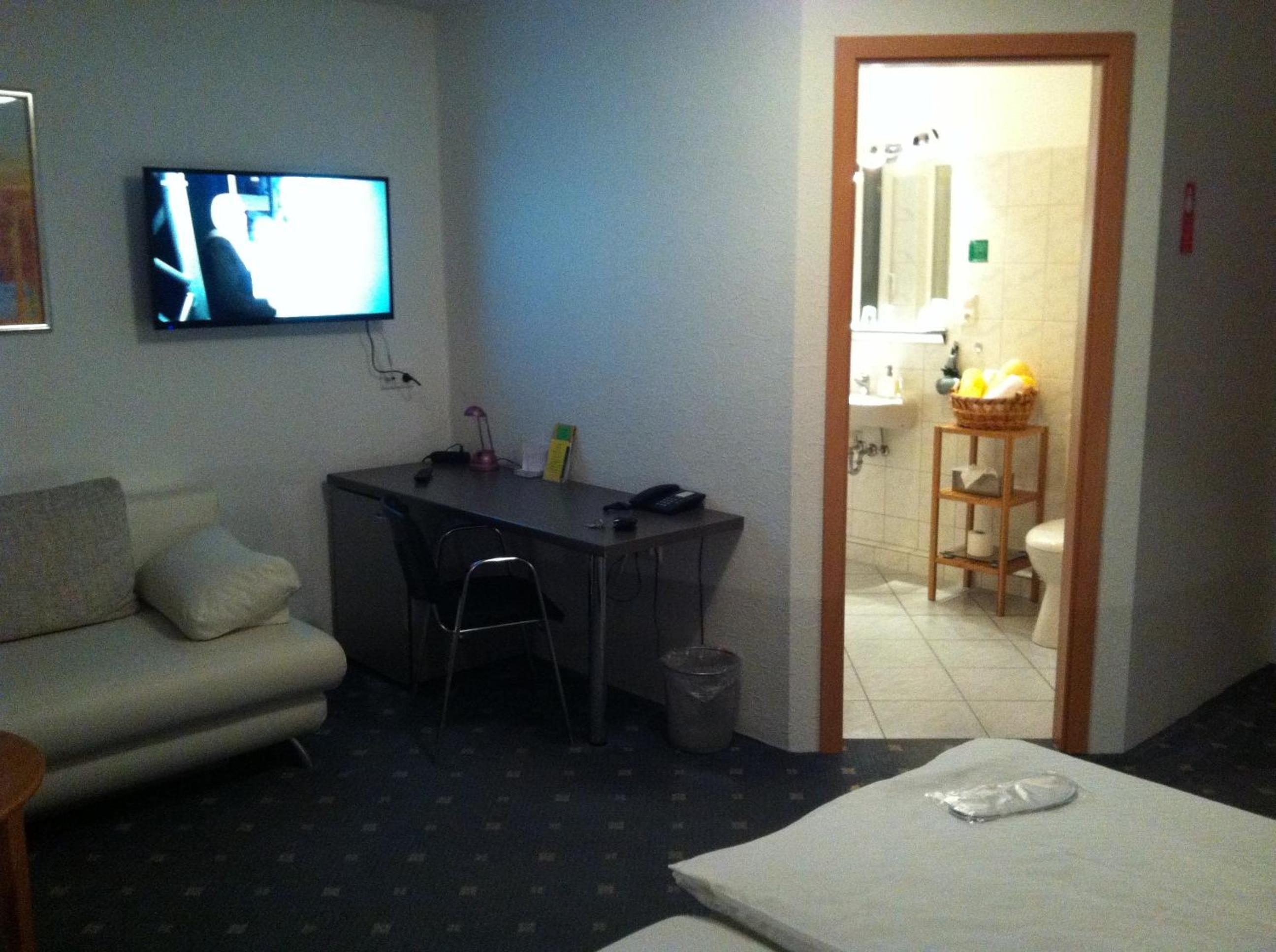 Double Room - Photo 4