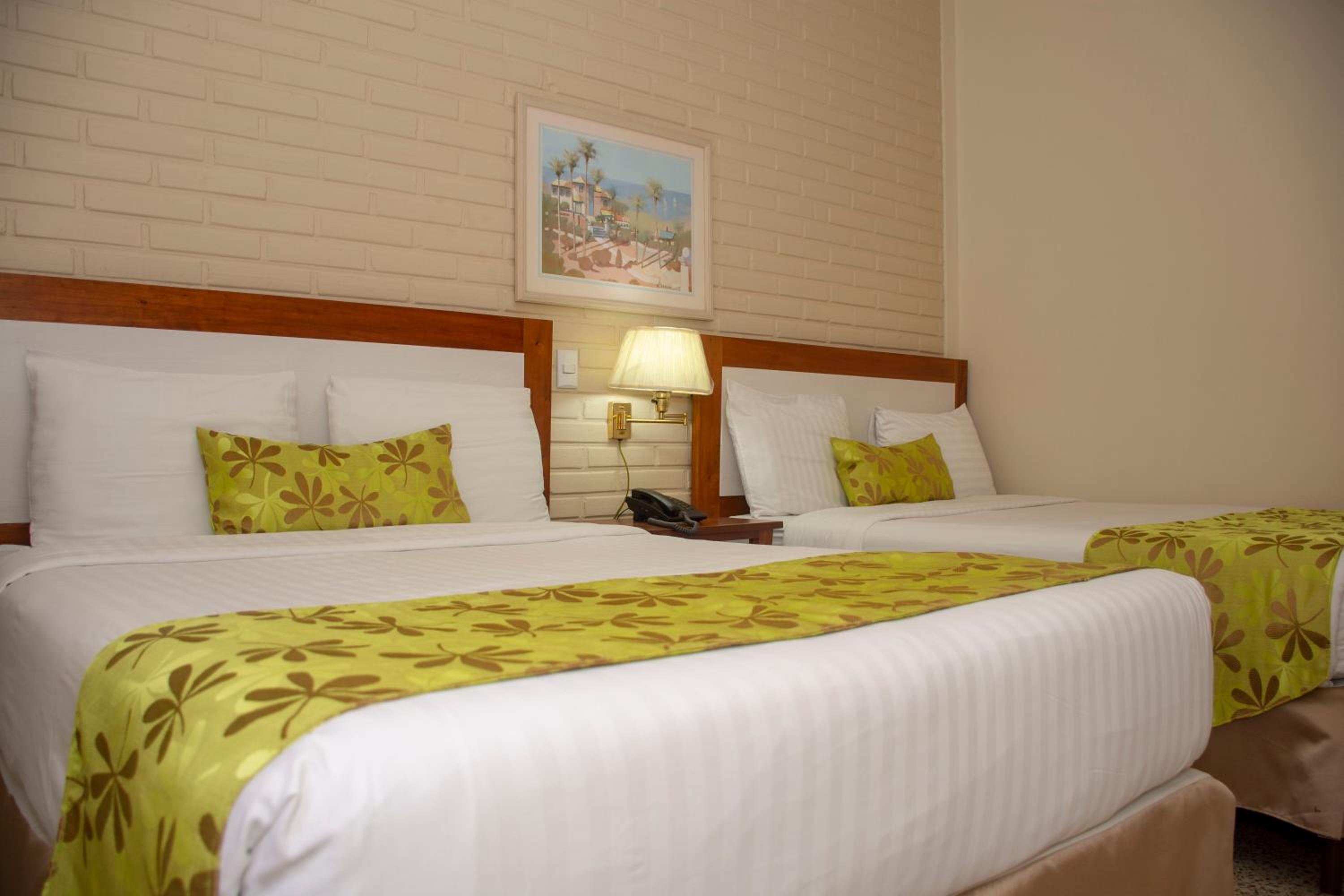 Double Room with Two Double Beds photo 1