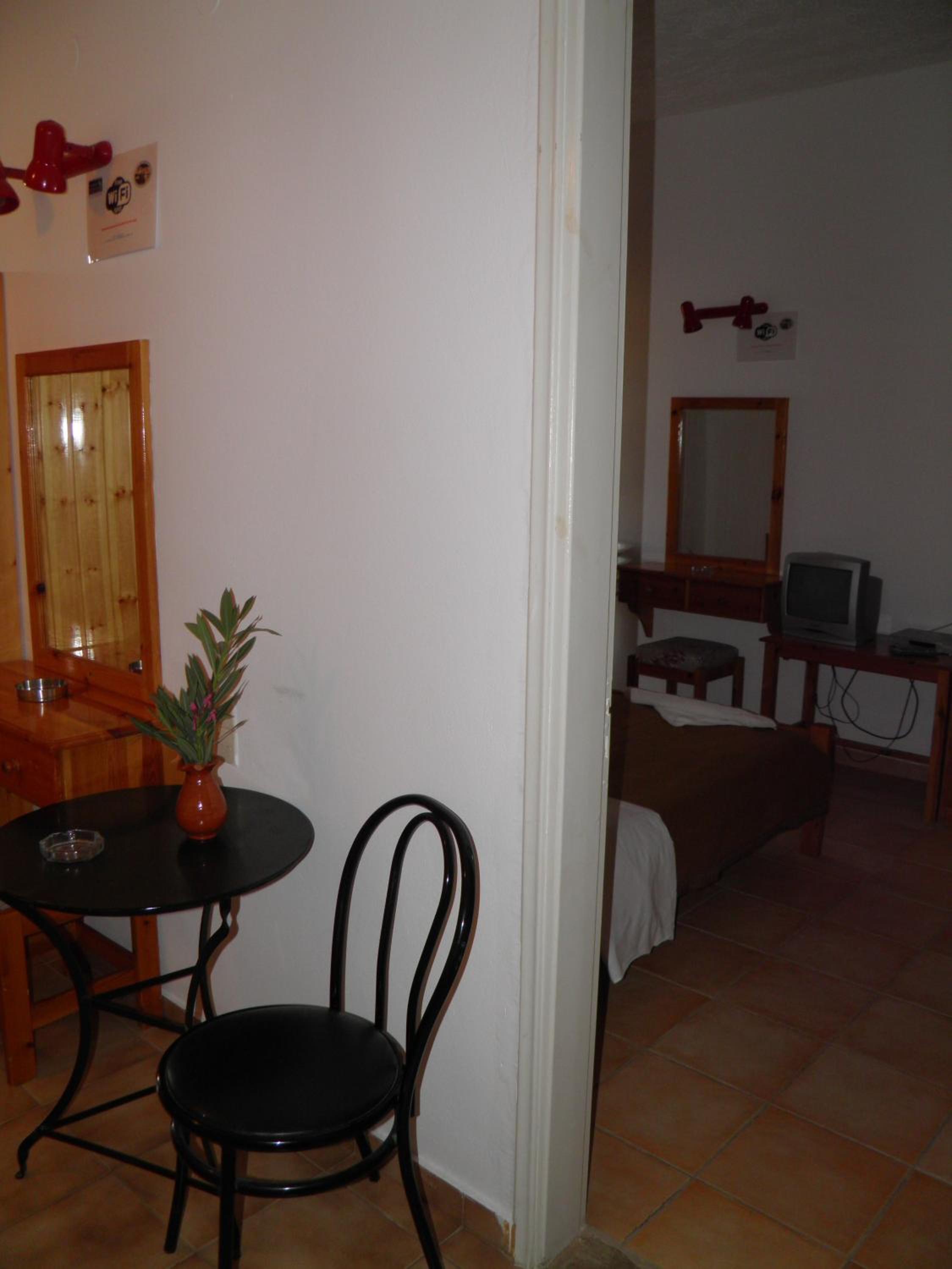 One-Bedroom Apartment - Photo 23