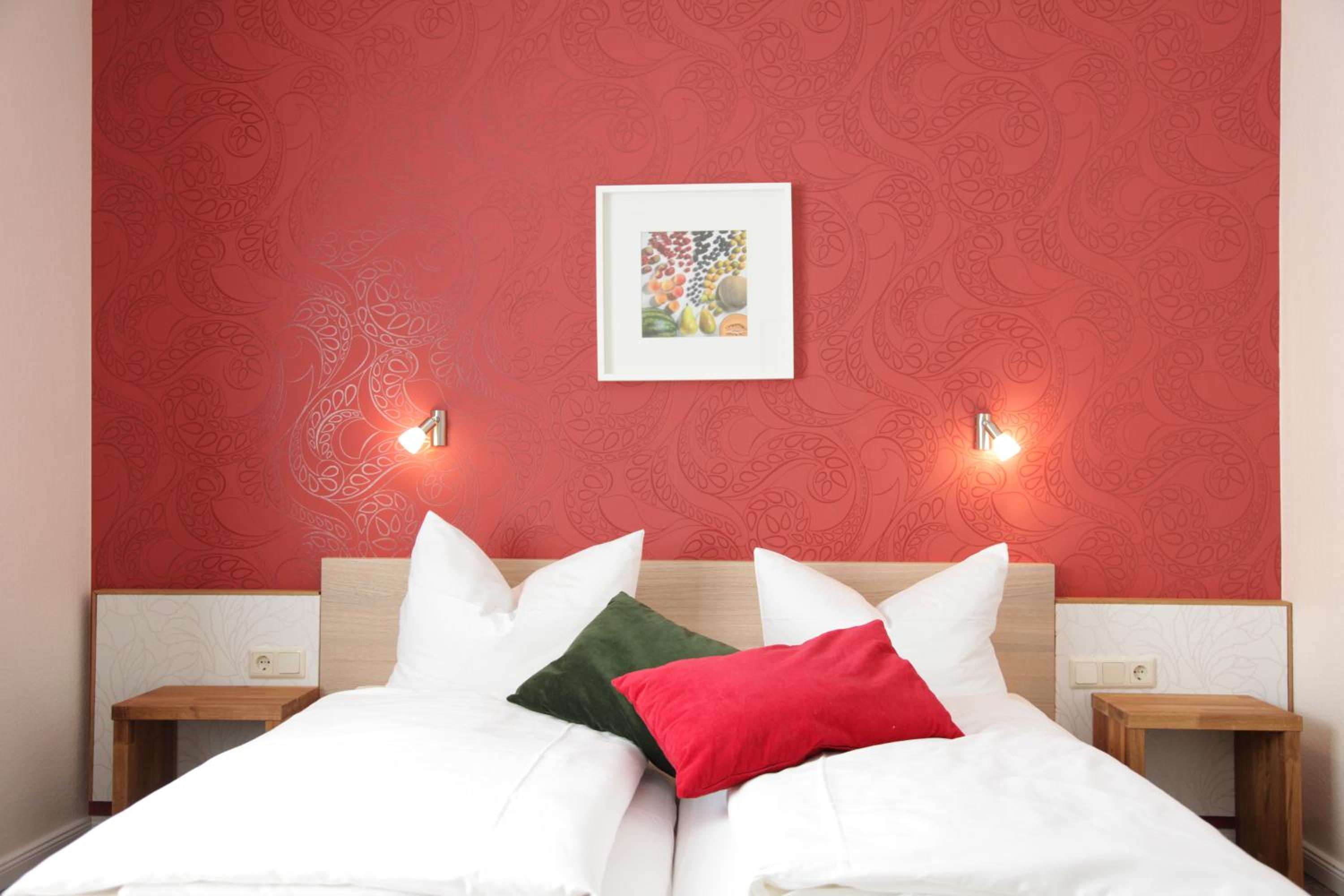 Large Double Room with Double Bed photo 1