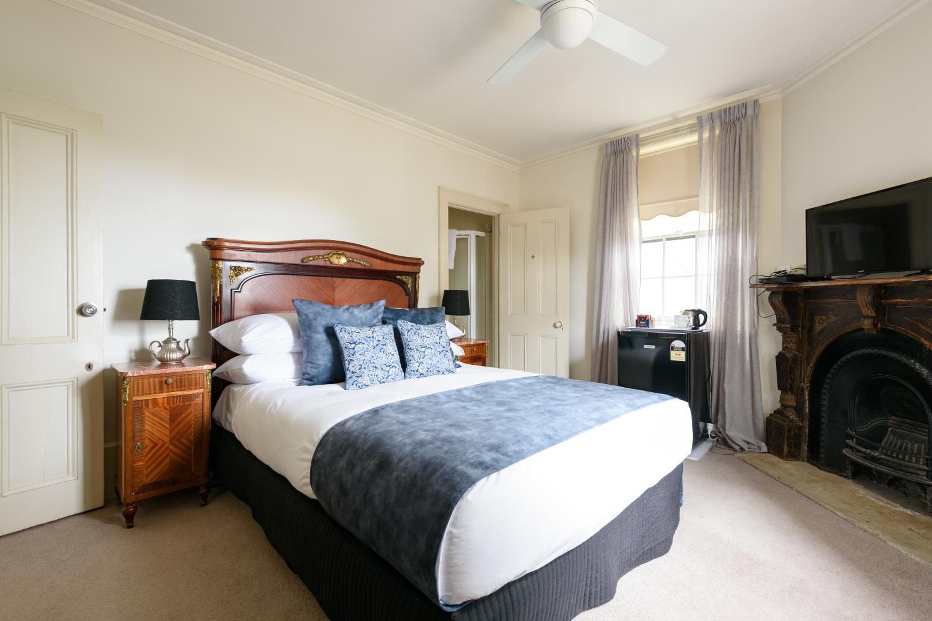 Standard Queen Room photo 3