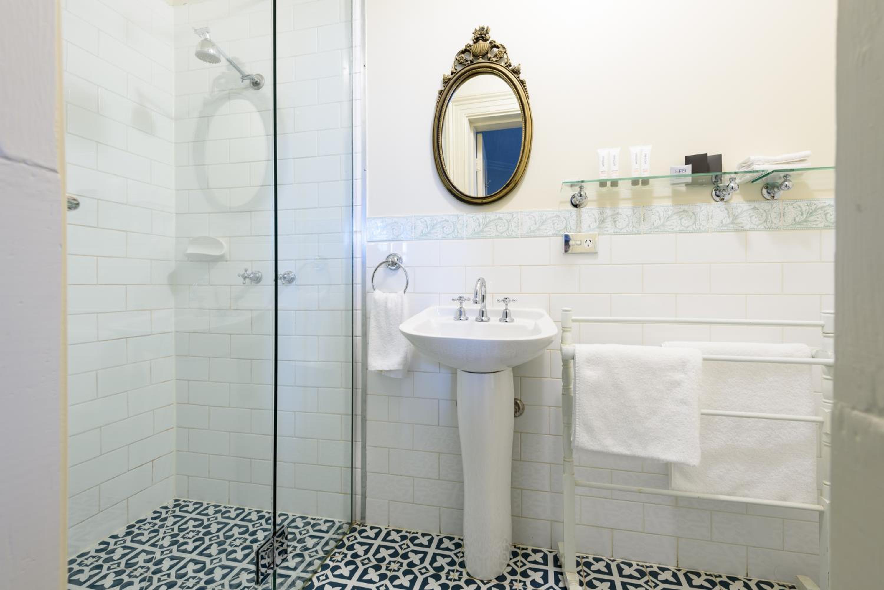 Deluxe Double or Twin Room photo 2