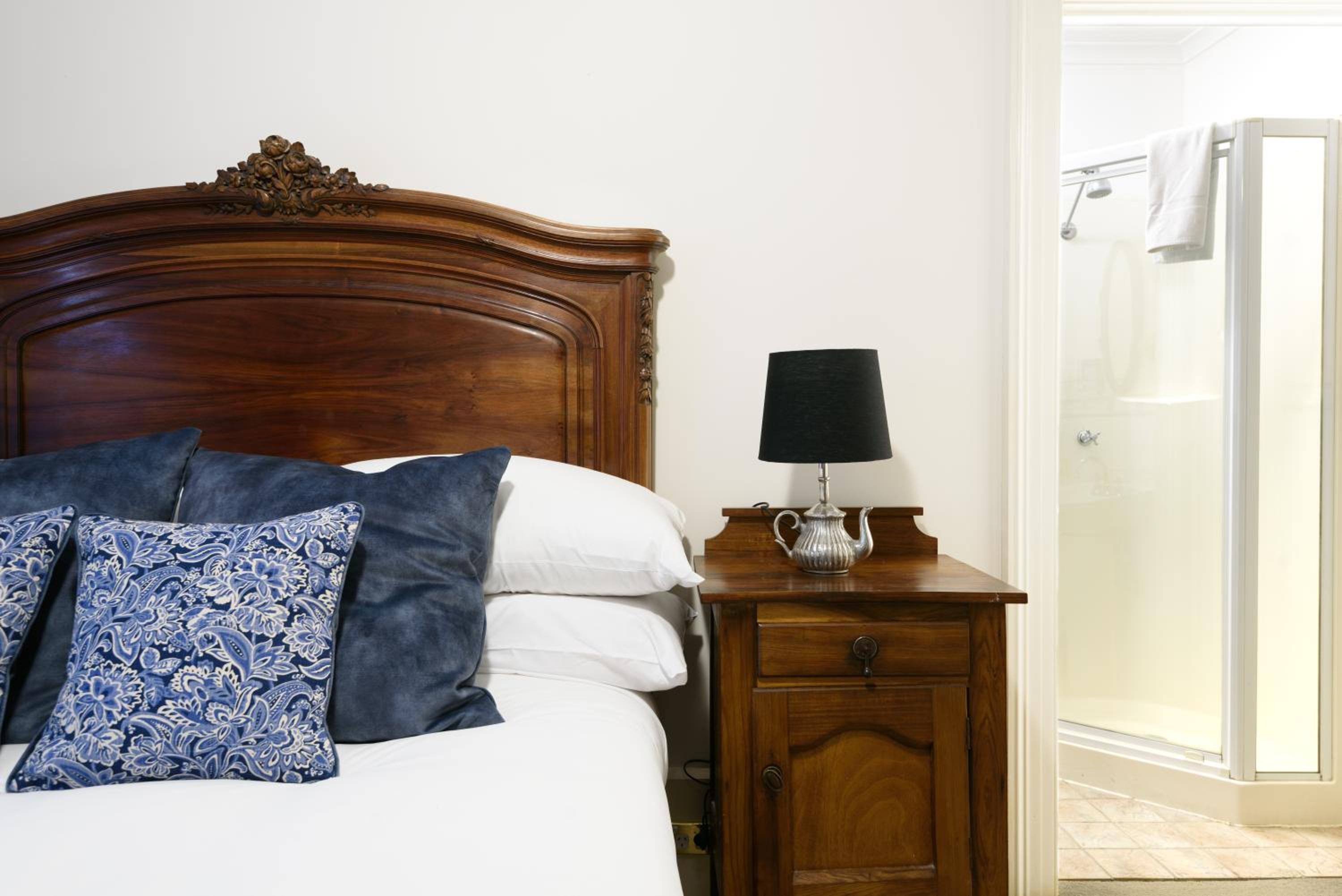 Deluxe Queen Room photo 3