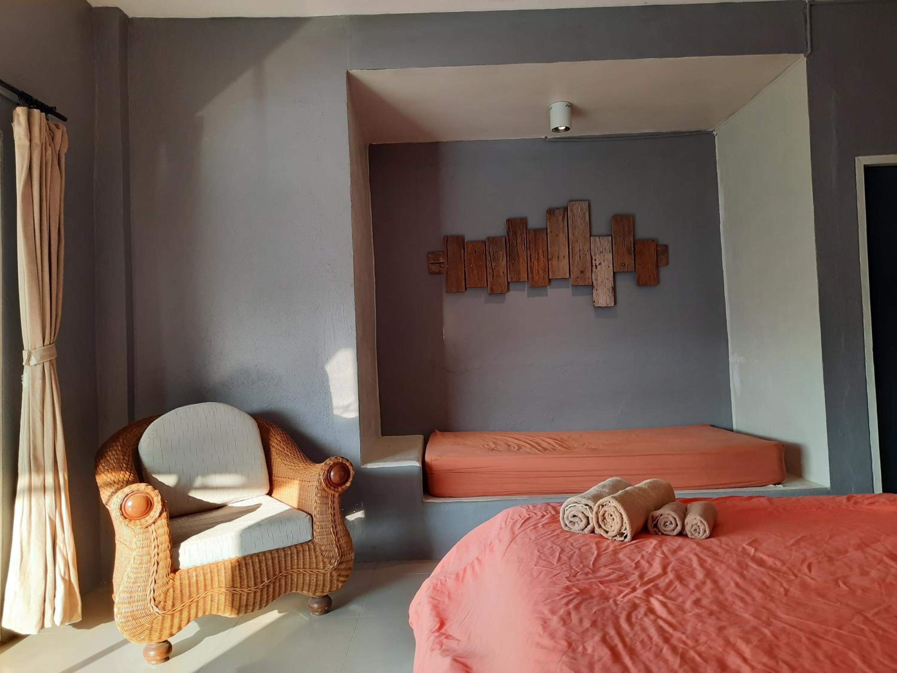 Deluxe Zimmer mit Kingsize-Bett und Flussblick