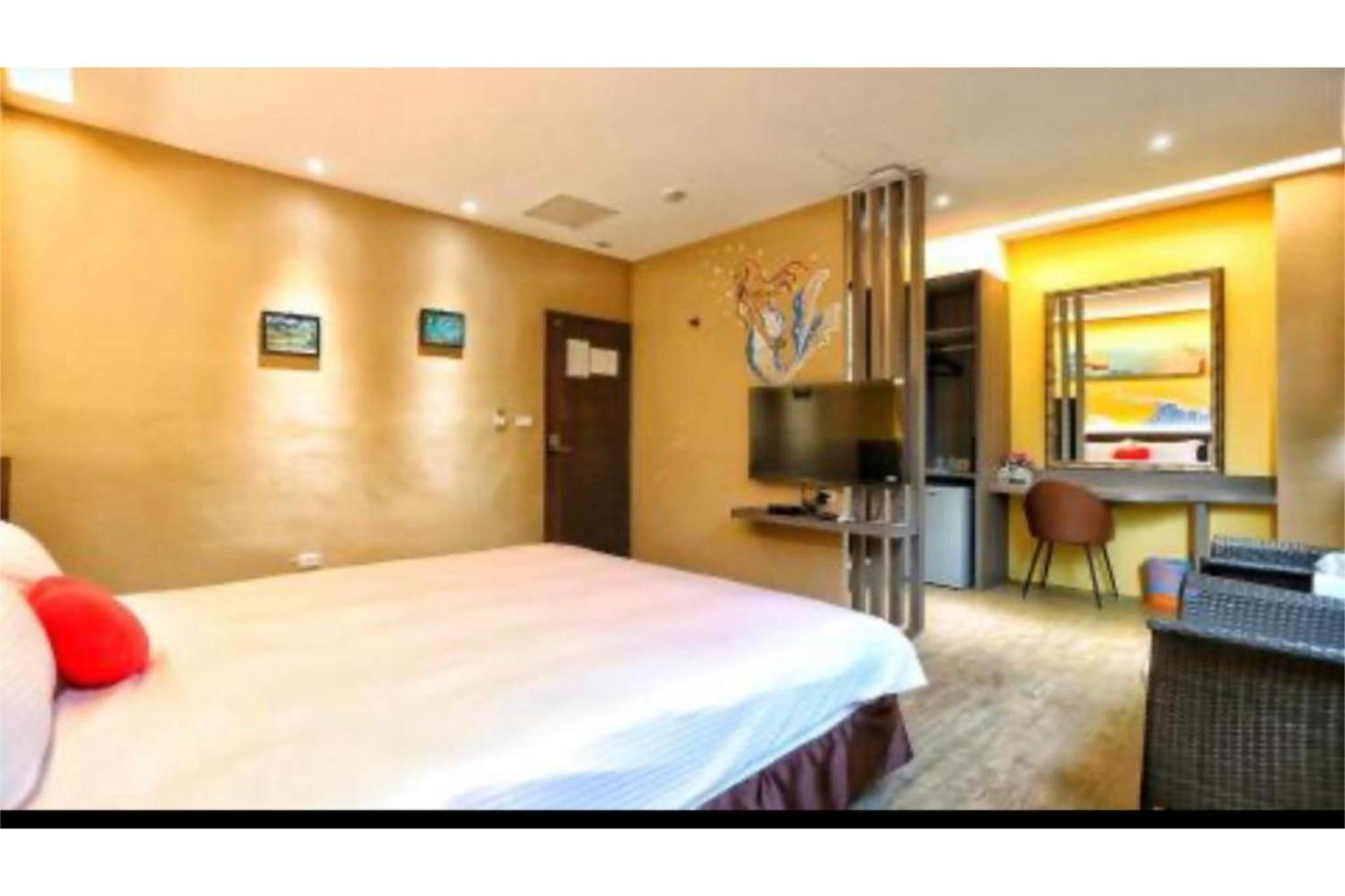 Double Room with Balcony with Swimming Pool photo 2