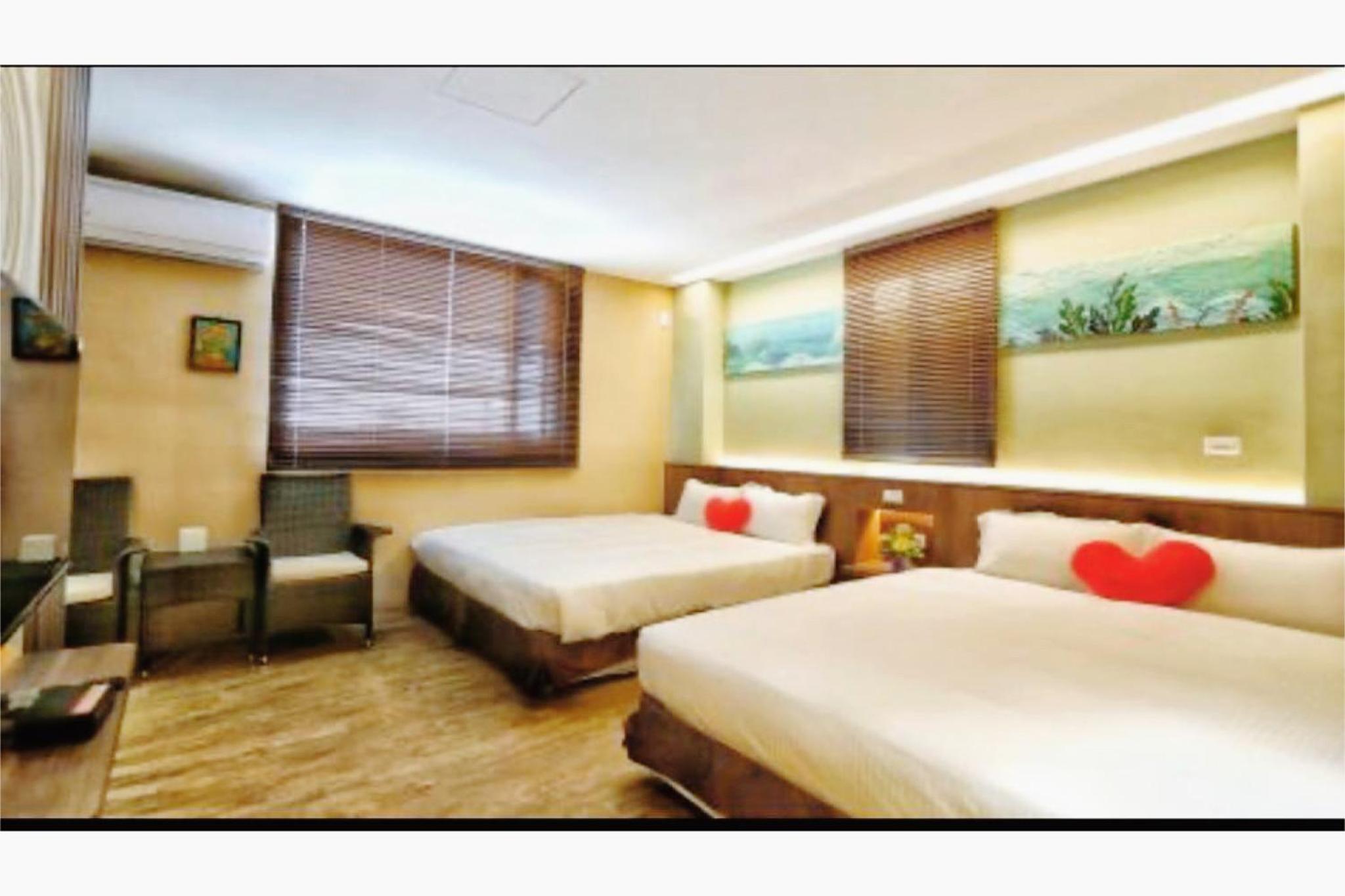 Quadruple Room with Balcony photo 1