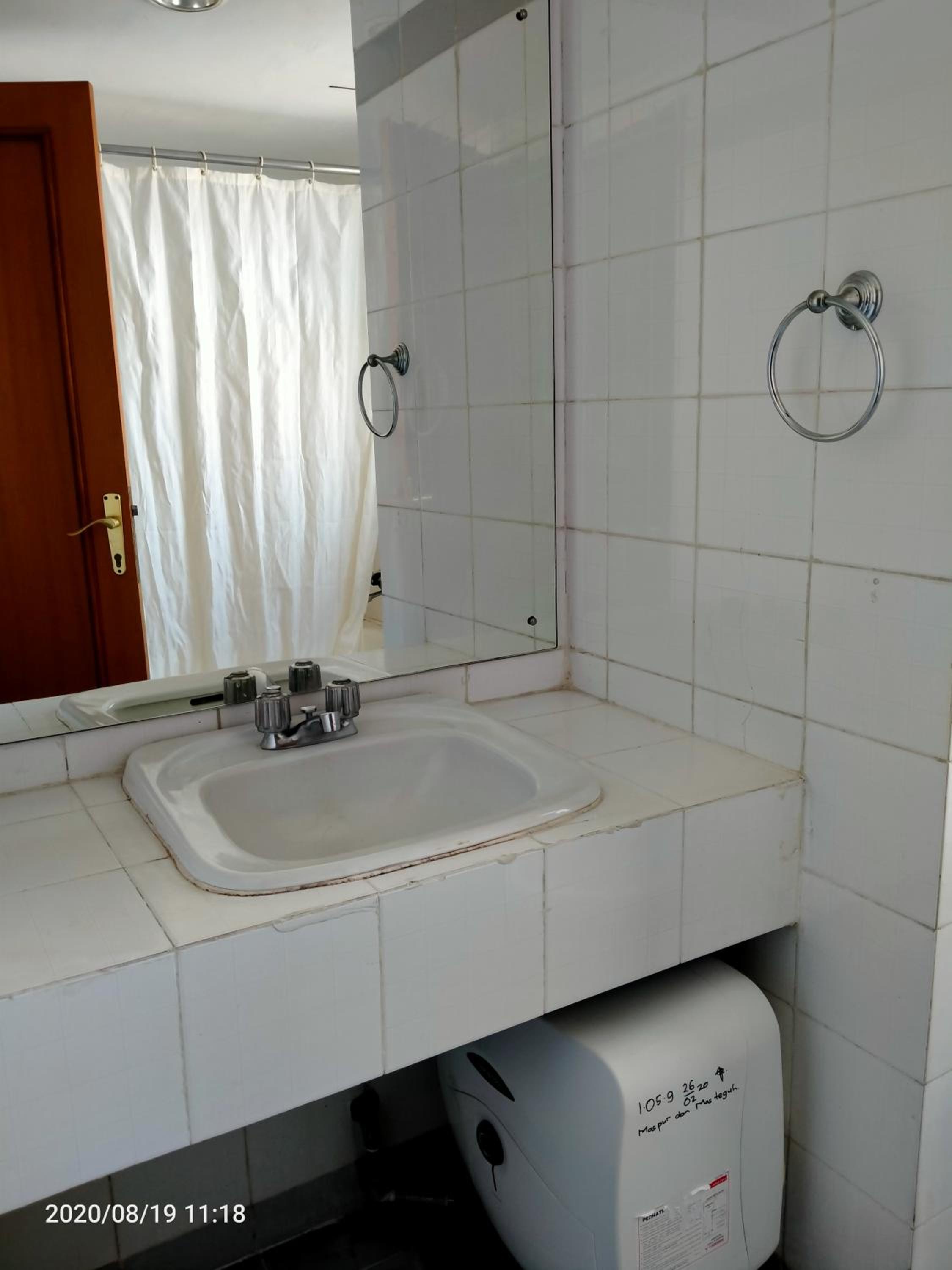 Three-Bedroom Suite - Photo 10