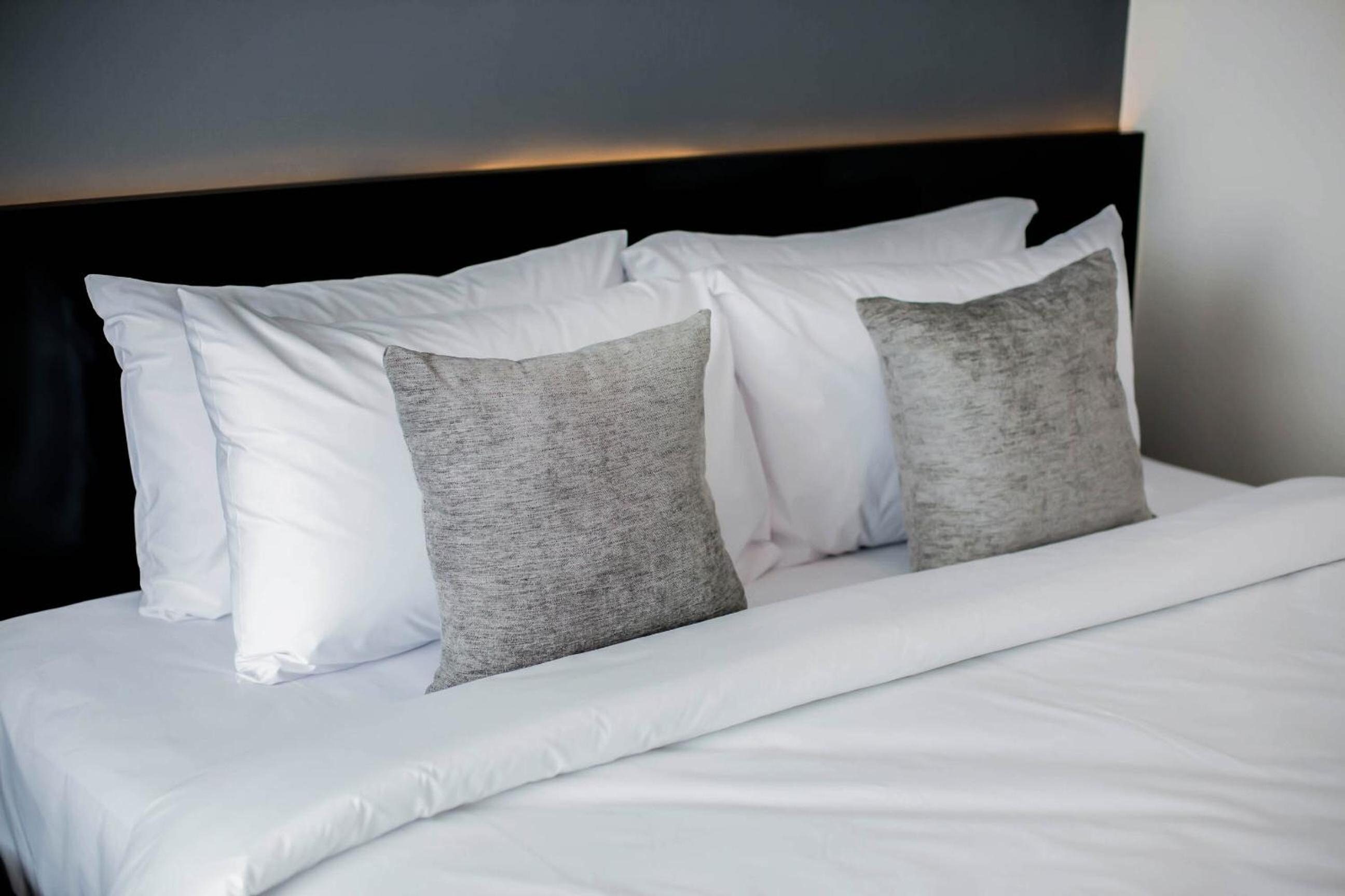Deluxe Double Room with Extra bed - Photo 6