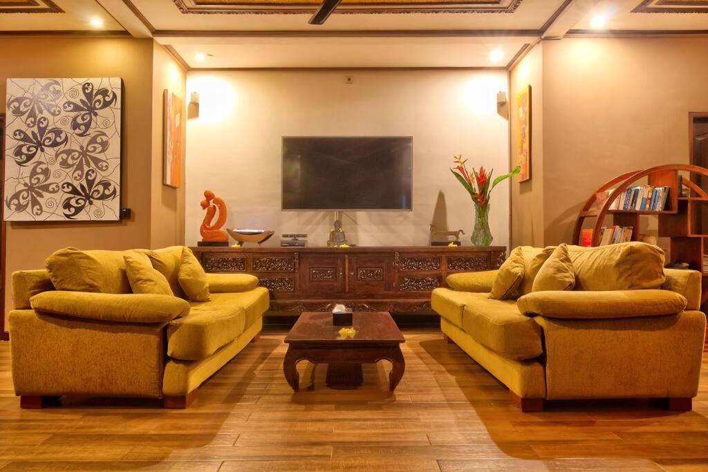 Villa photo 1