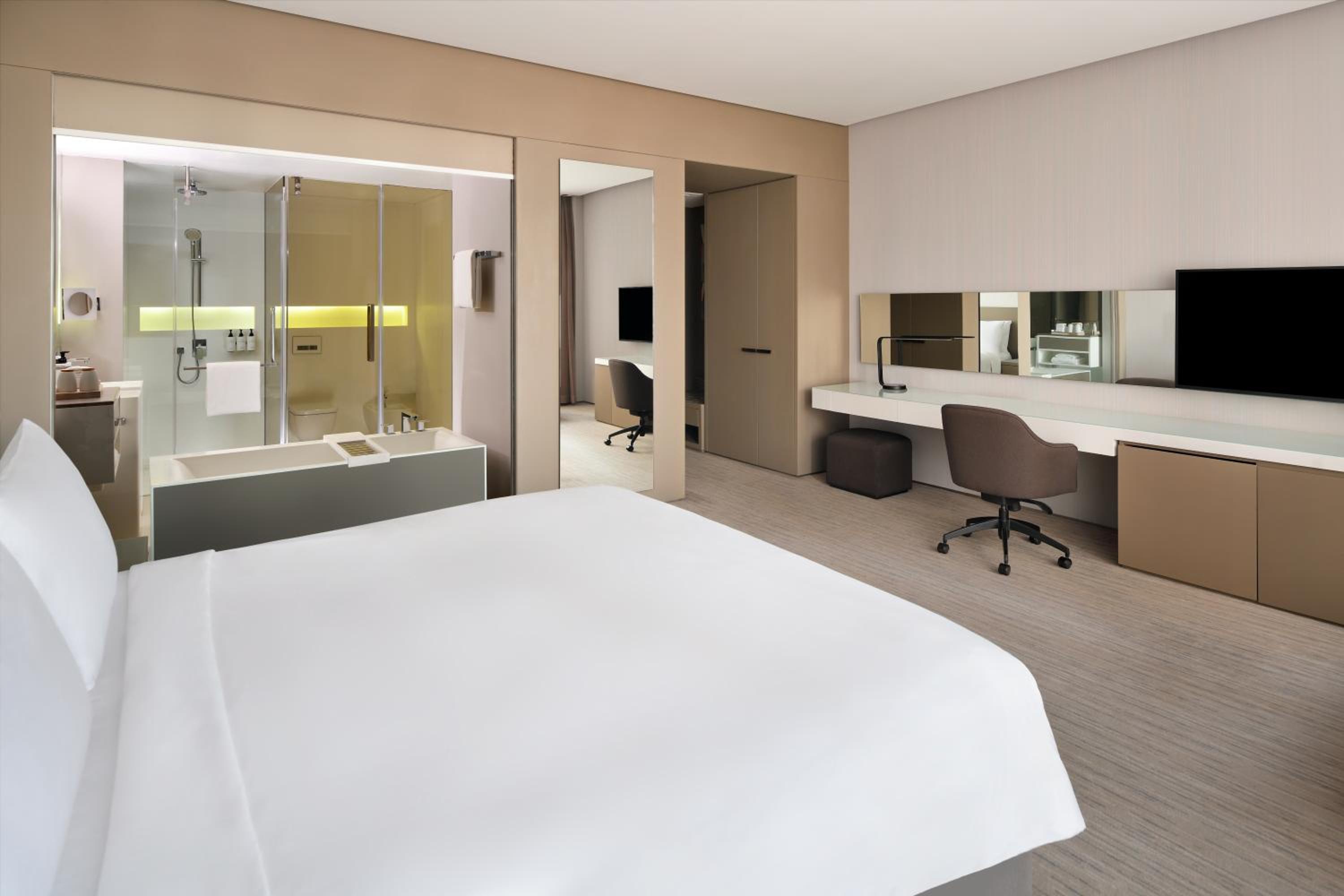 Premium King Room with Balcony
