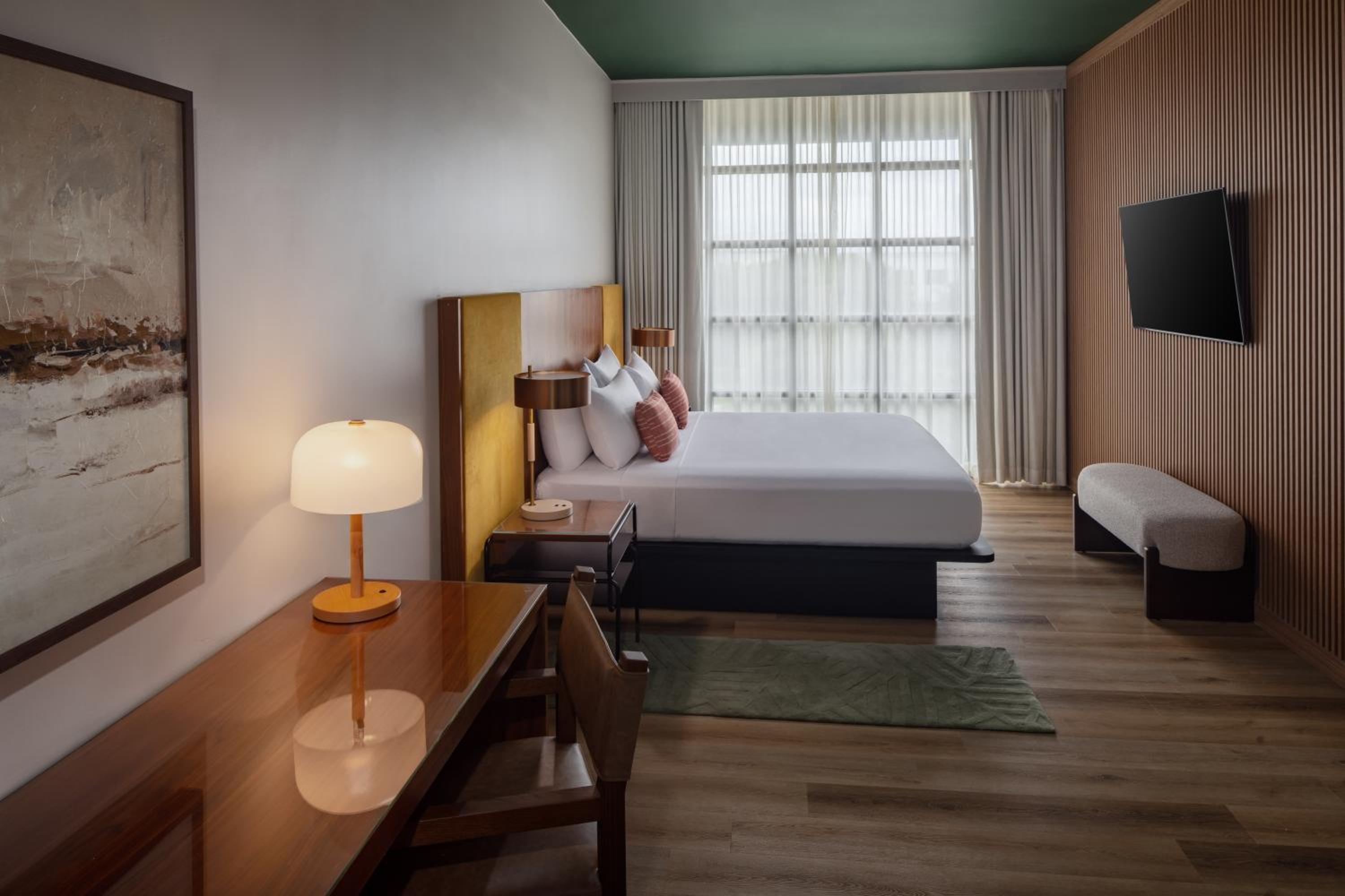 Premium Deluxe King Room