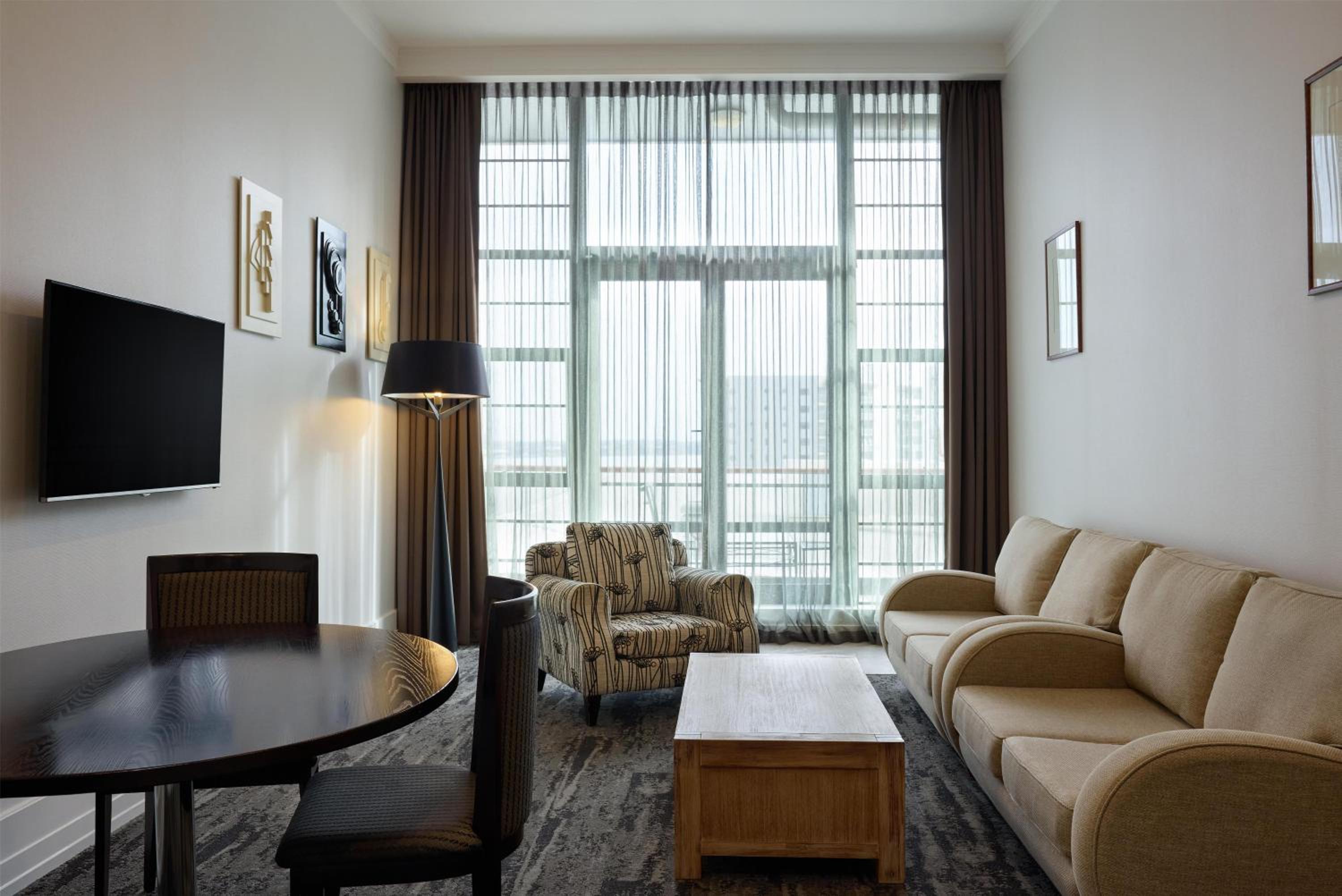 Executive 2 Bedroom Apartment with Balcony & Harbor View