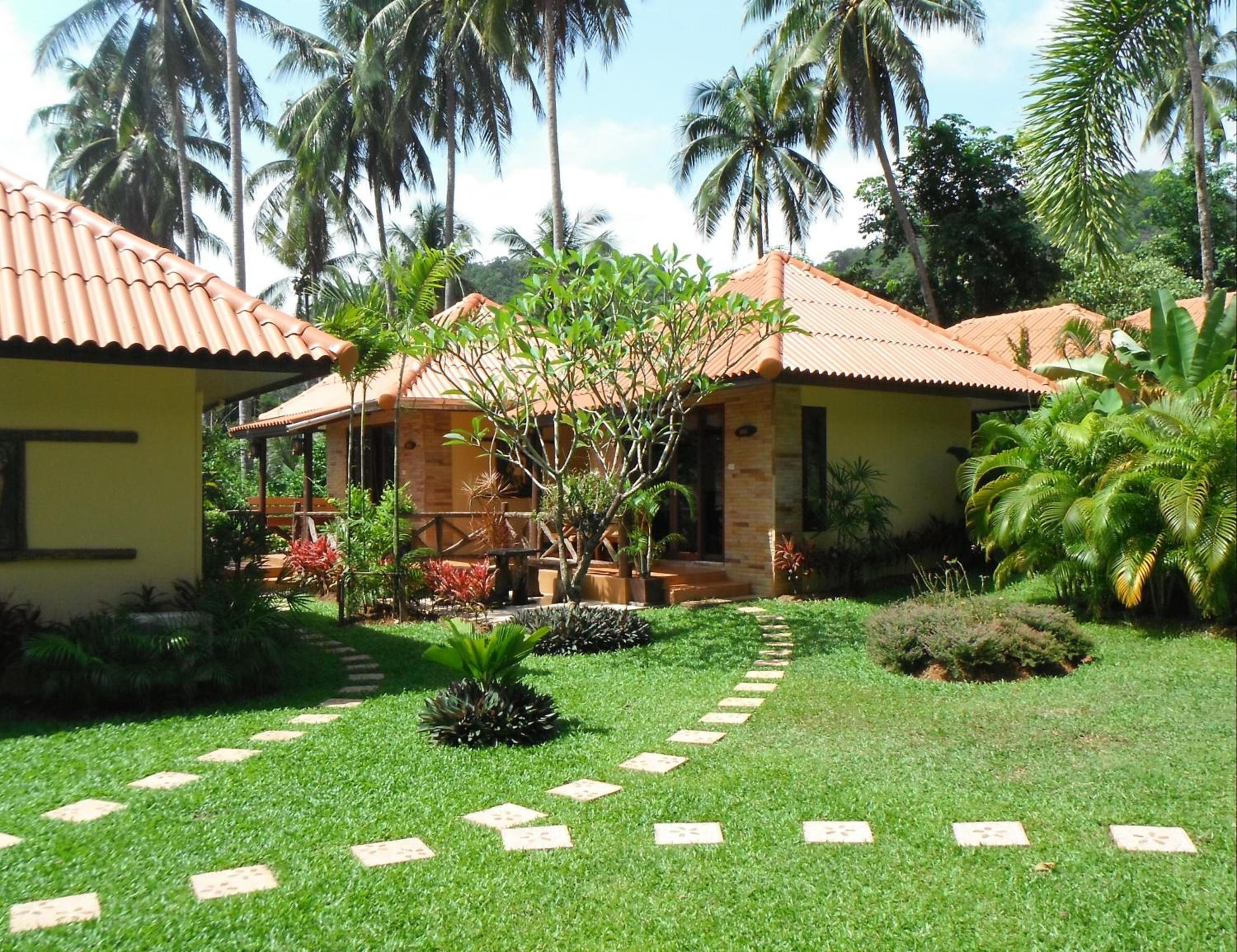 Deluxe Bungalow - Photo 2