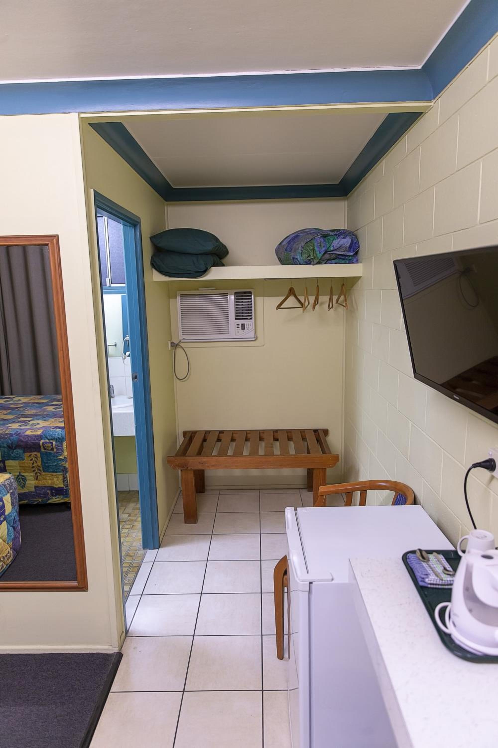 Large Twin Room photo 2