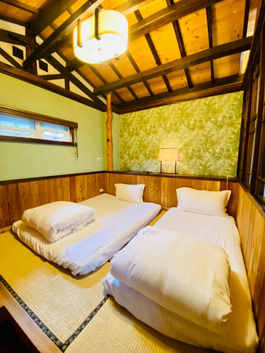 Quadruple Room with Mountain View photo 3