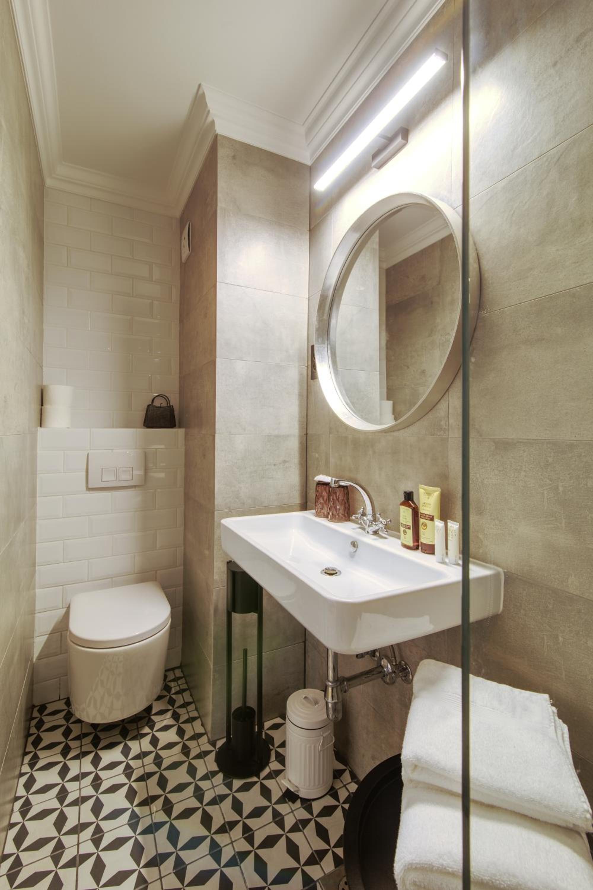 Studio Apartment photo 2