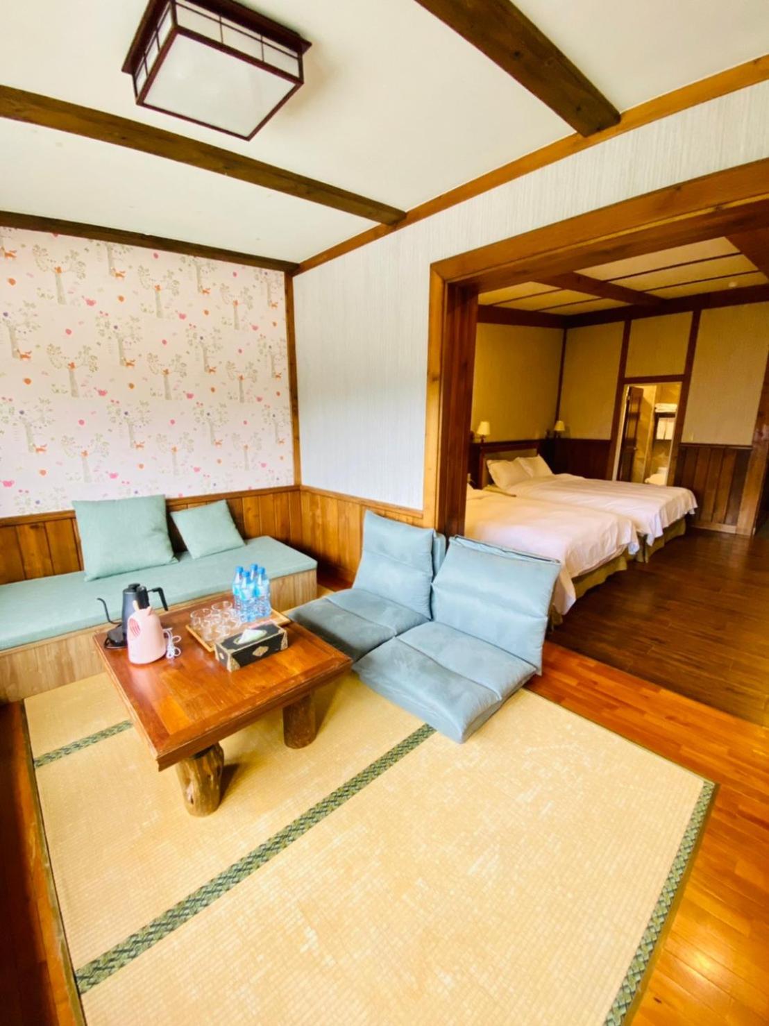 Quadruple Room with Mountain View photo 2