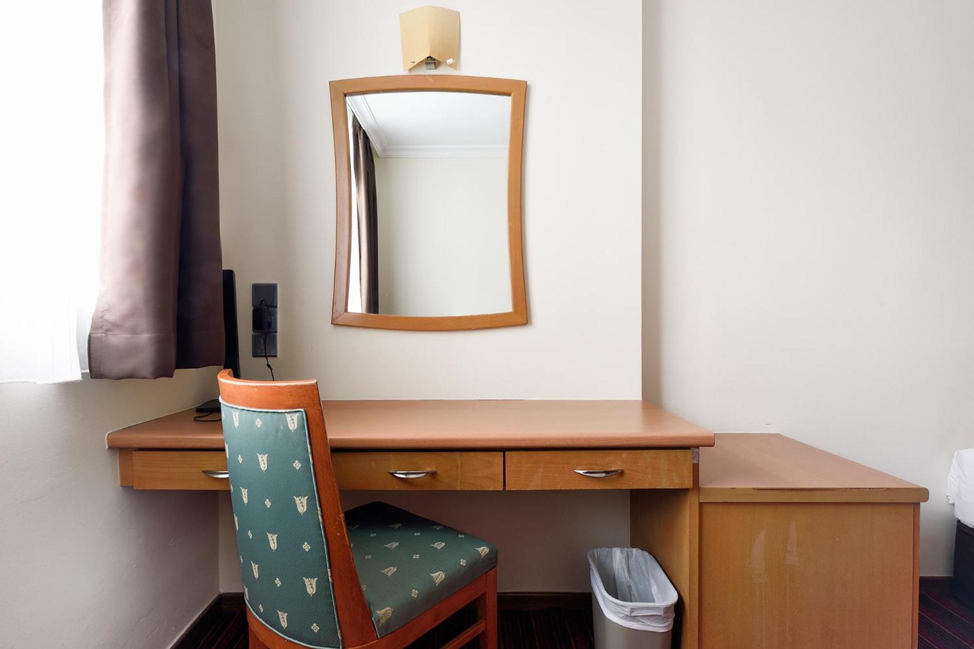 Three-Bedroom Apartment photo 1