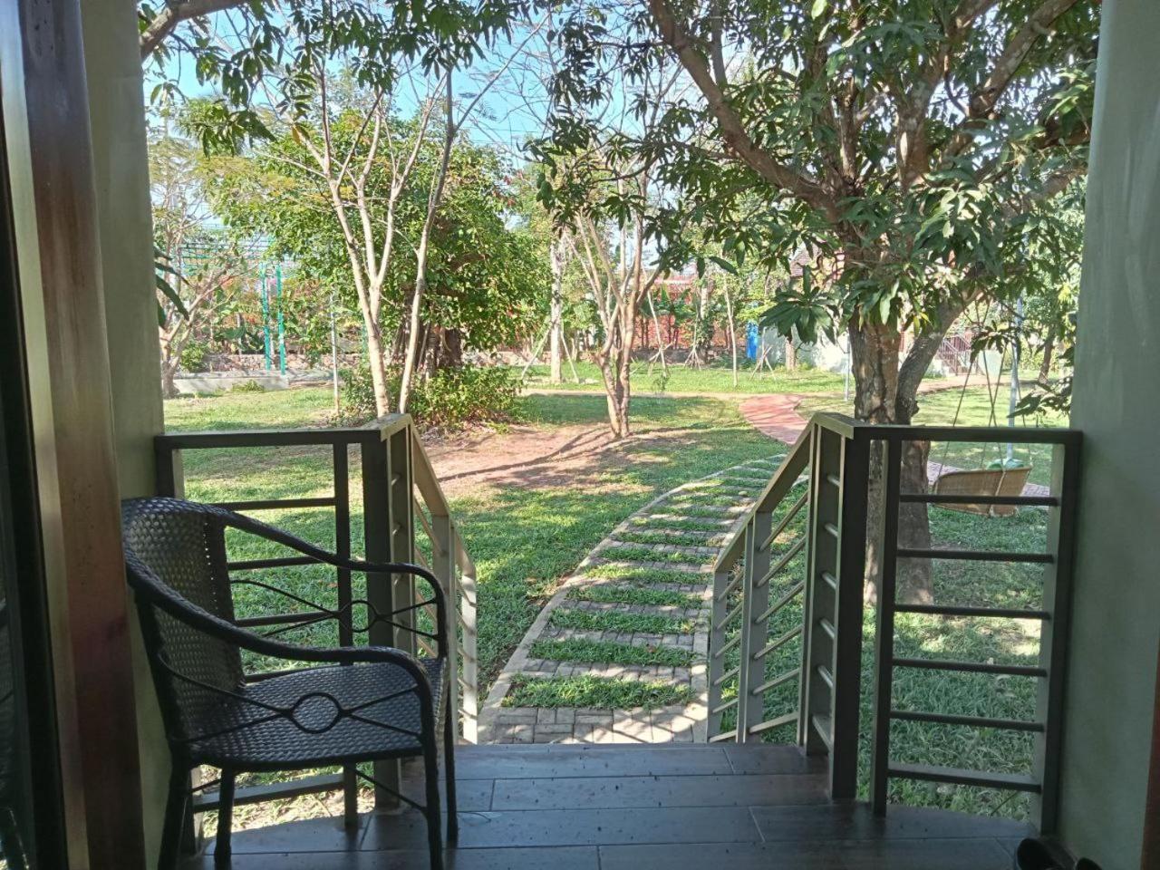 Cottage with Garden View - Photo 2