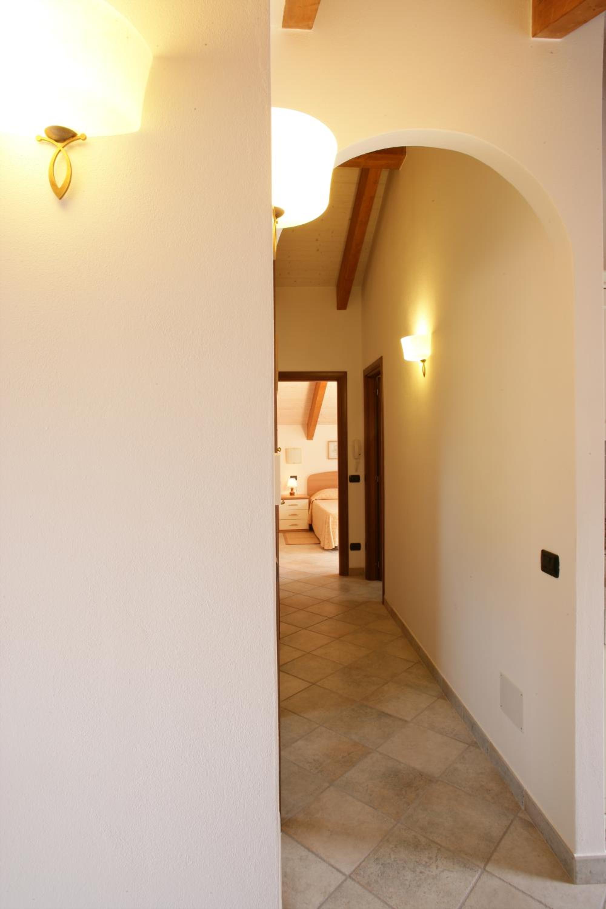 Two-Bedroom Apartment with Balcony photo 3
