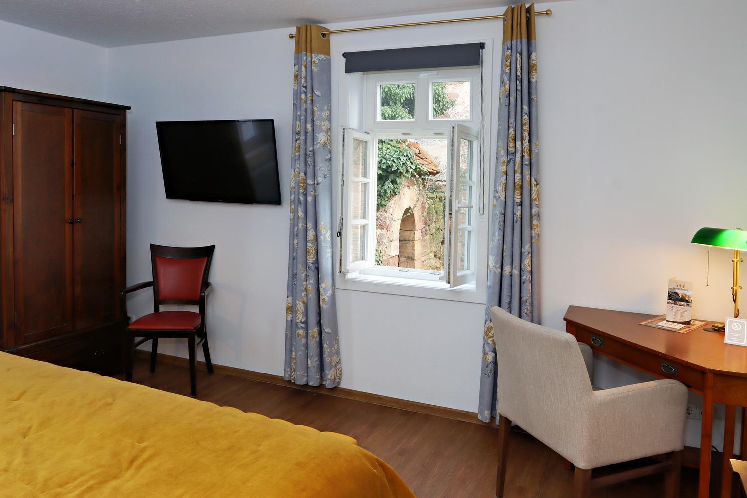 Deluxe Twin Room photo 2