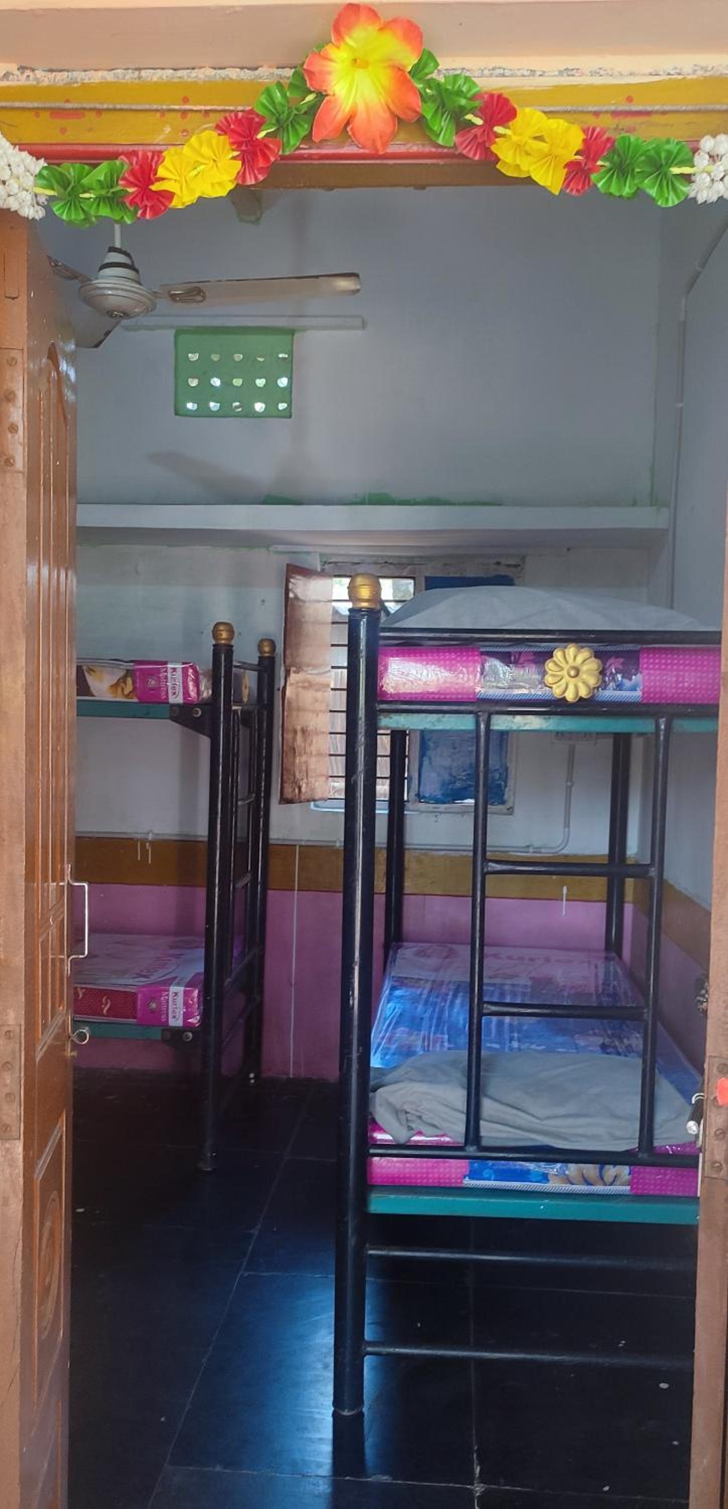 Bed In 8-Bed Dormitory Room photo 1