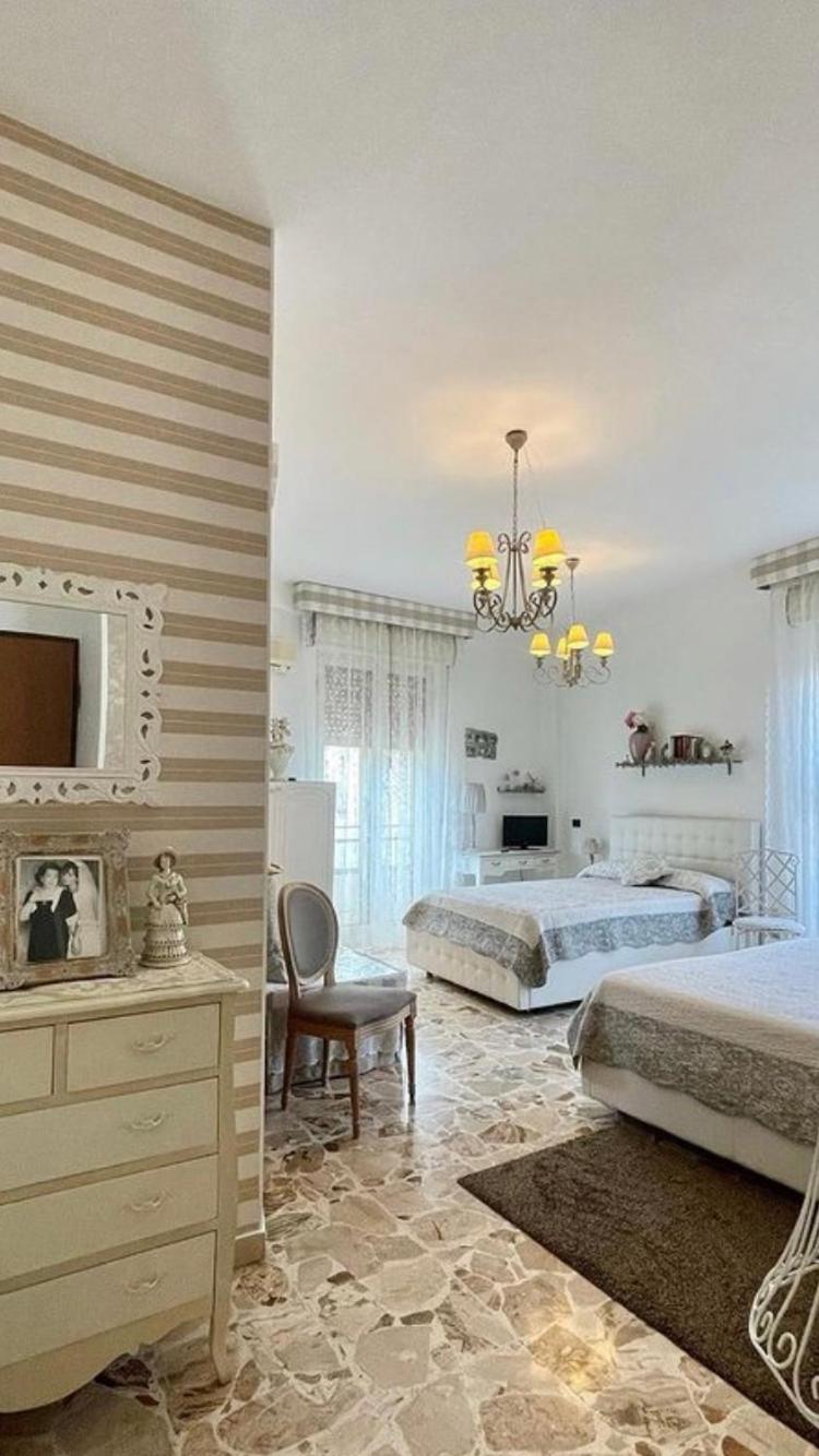 Triple Room with Private Bathroom - Photo 1