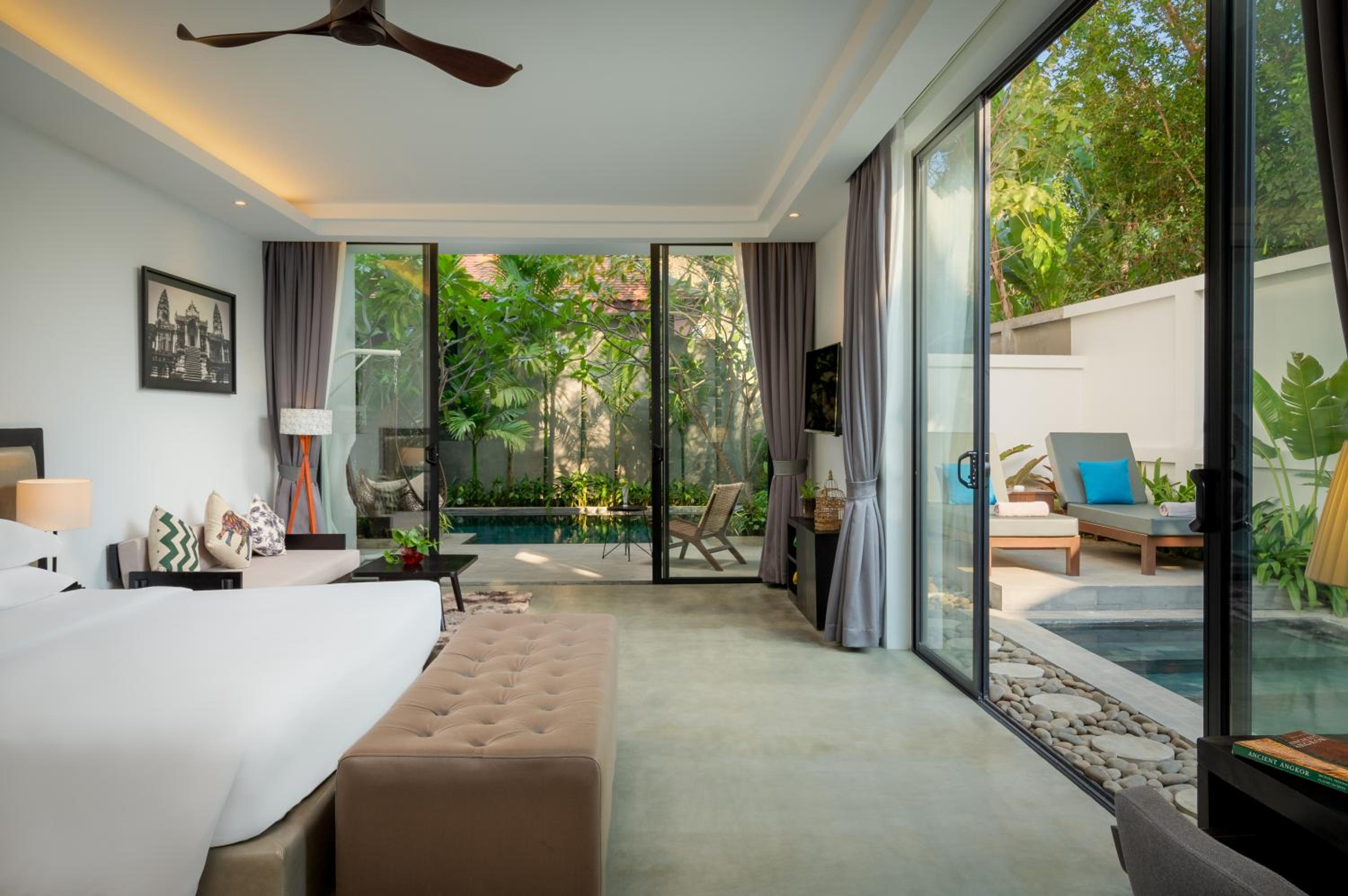 Suite with Private Pool - Photo 2
