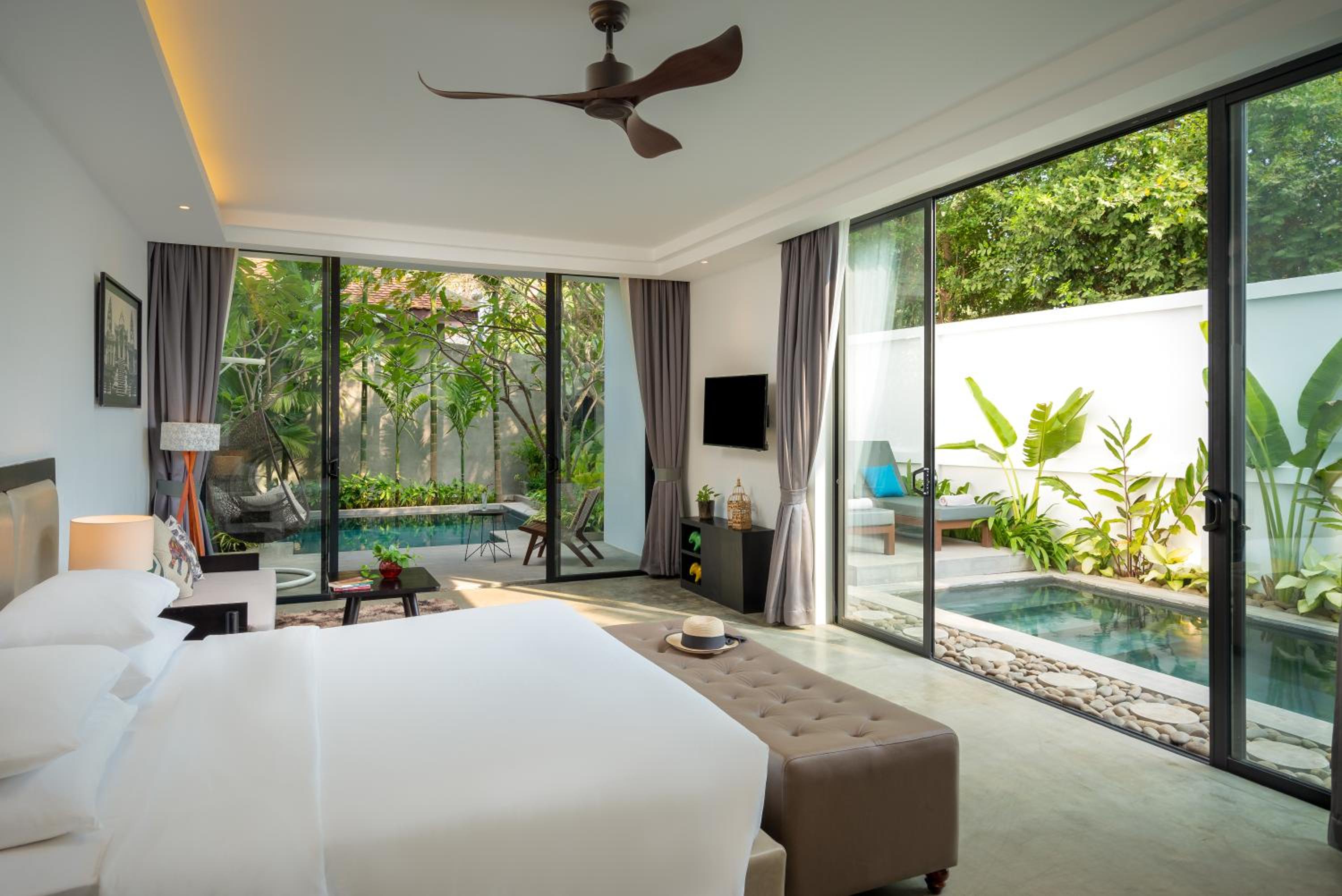 Suite with Private Pool - Photo 1