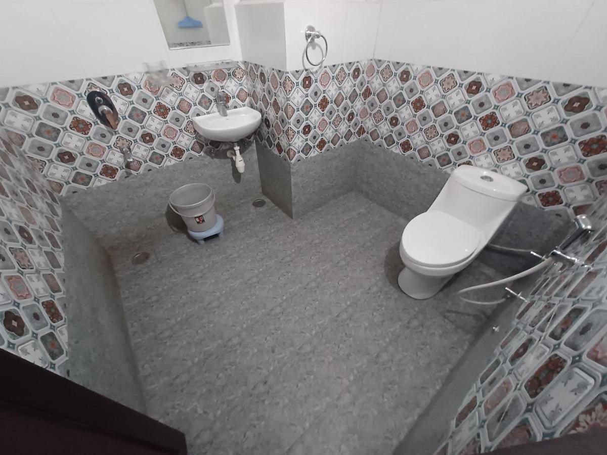 Deluxe Room - Photo 12
