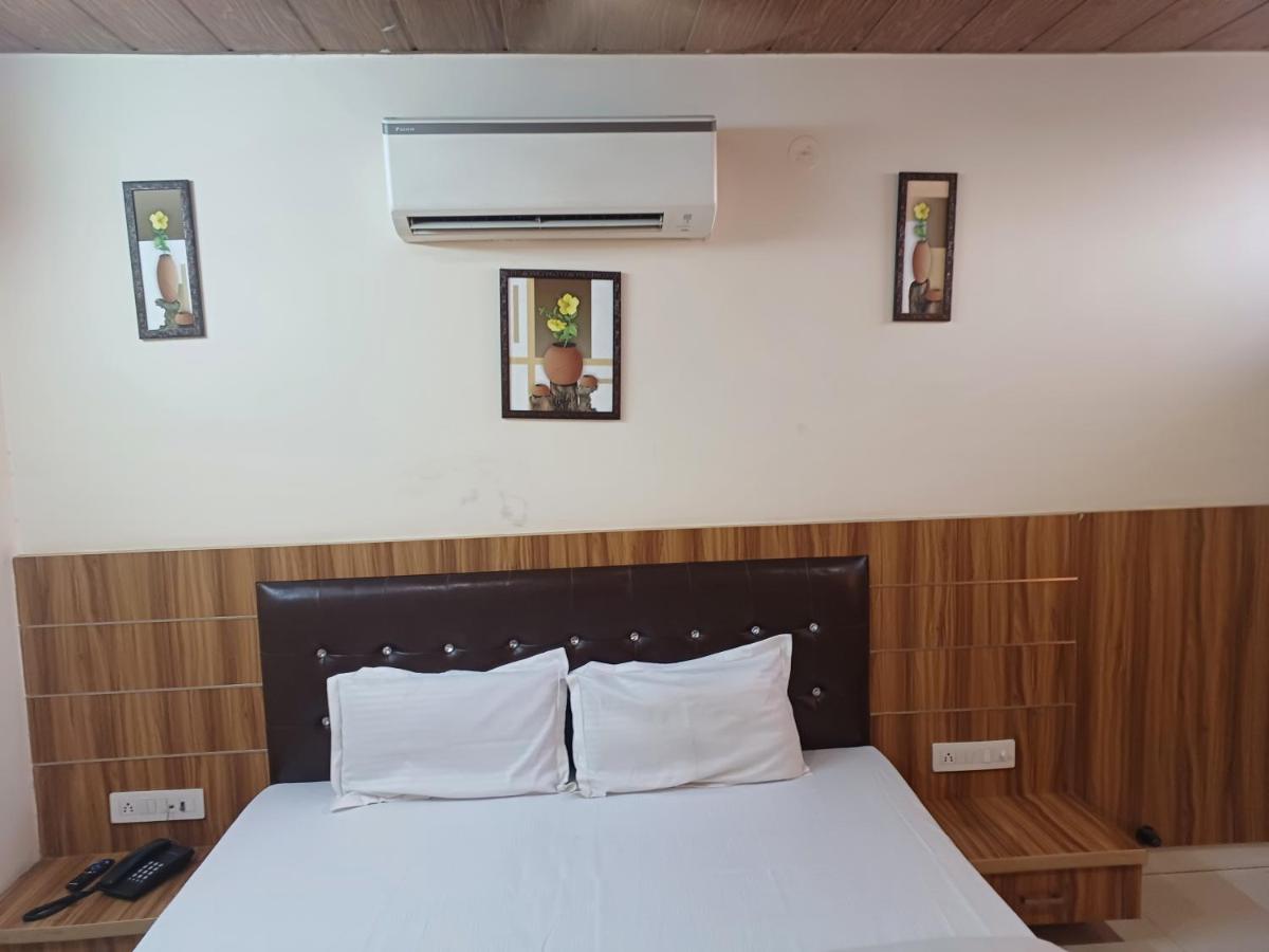 Deluxe Room - Photo 5
