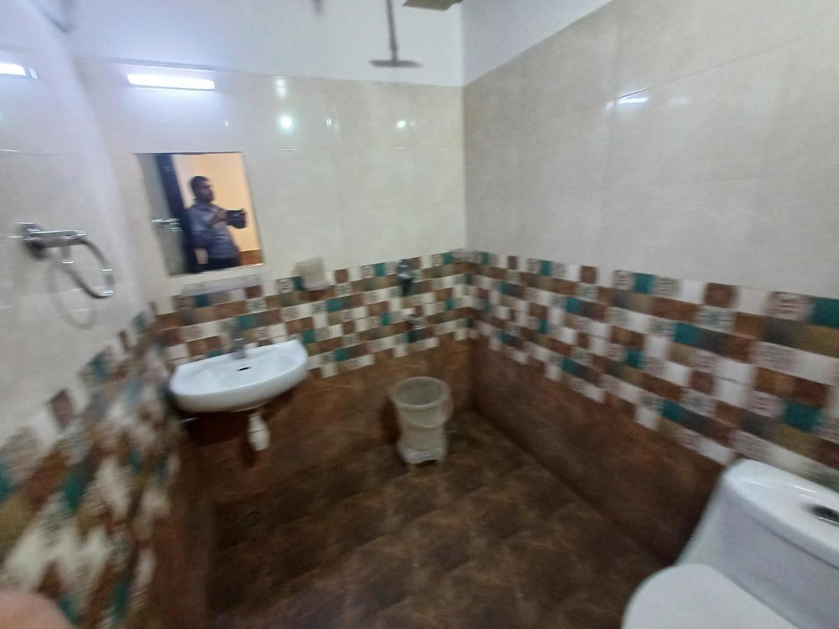 Deluxe Room - Photo 9