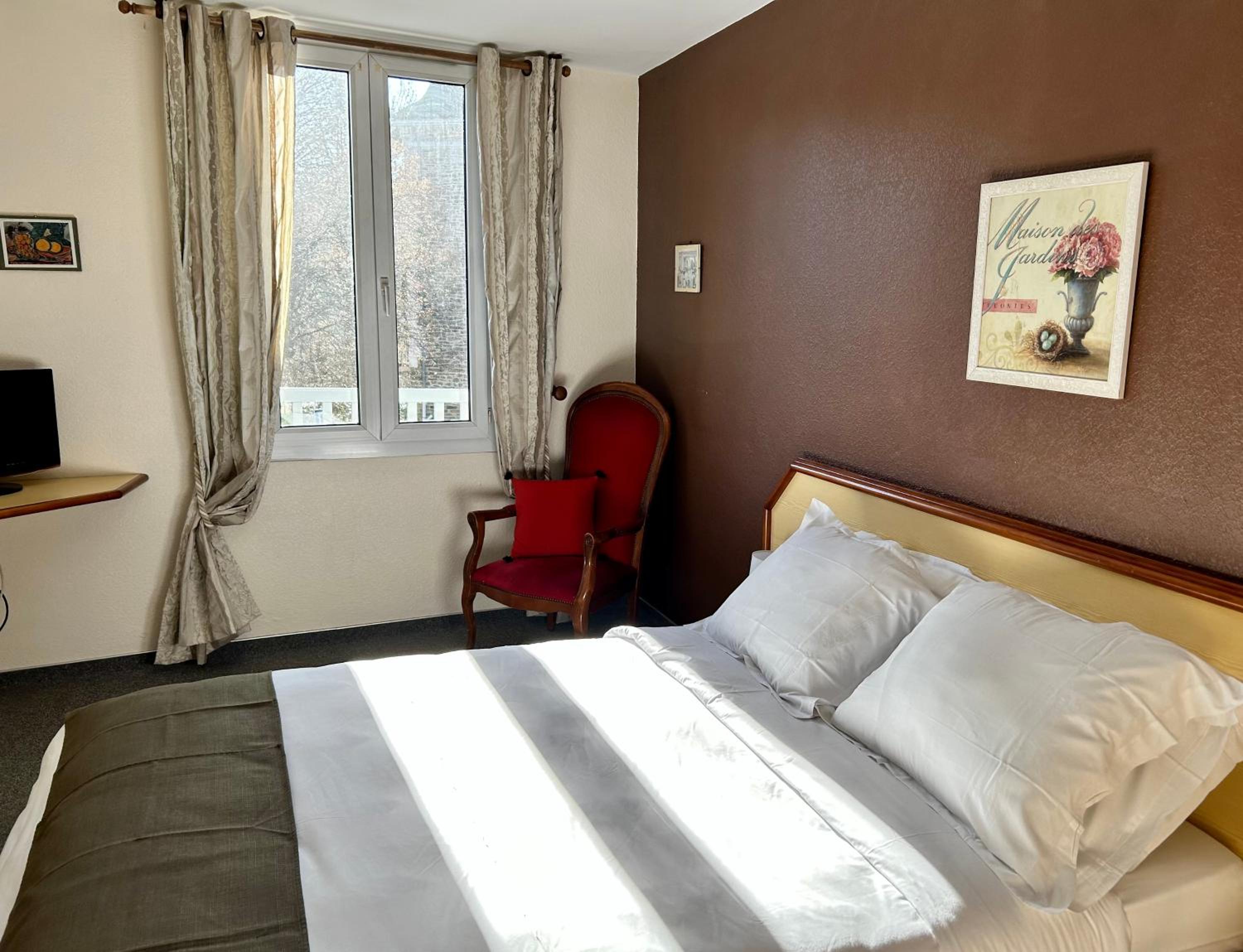 Standard Double Room photo 3