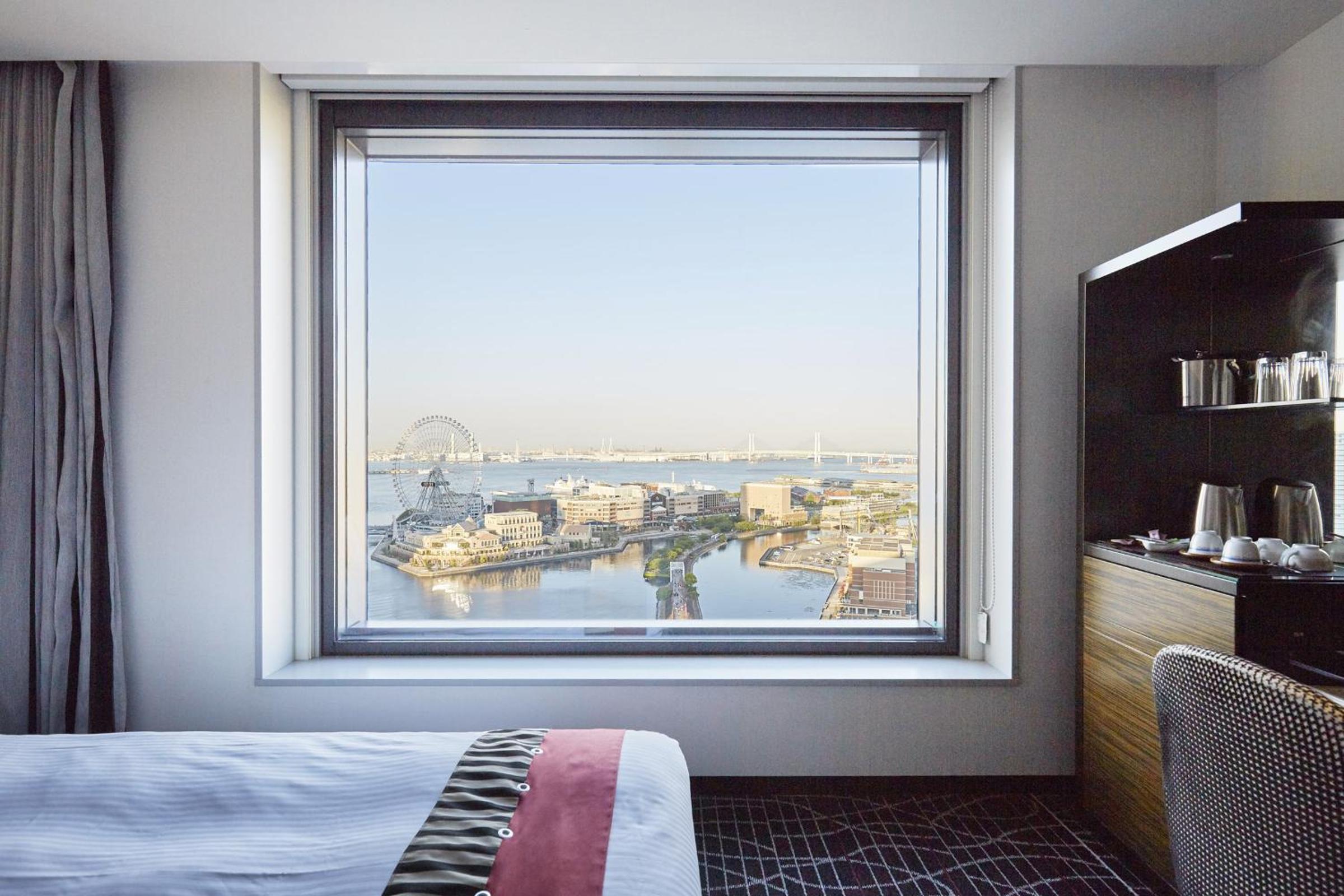 Deluxe Twin Room with Bay View - Non-Smoking - Photo 3