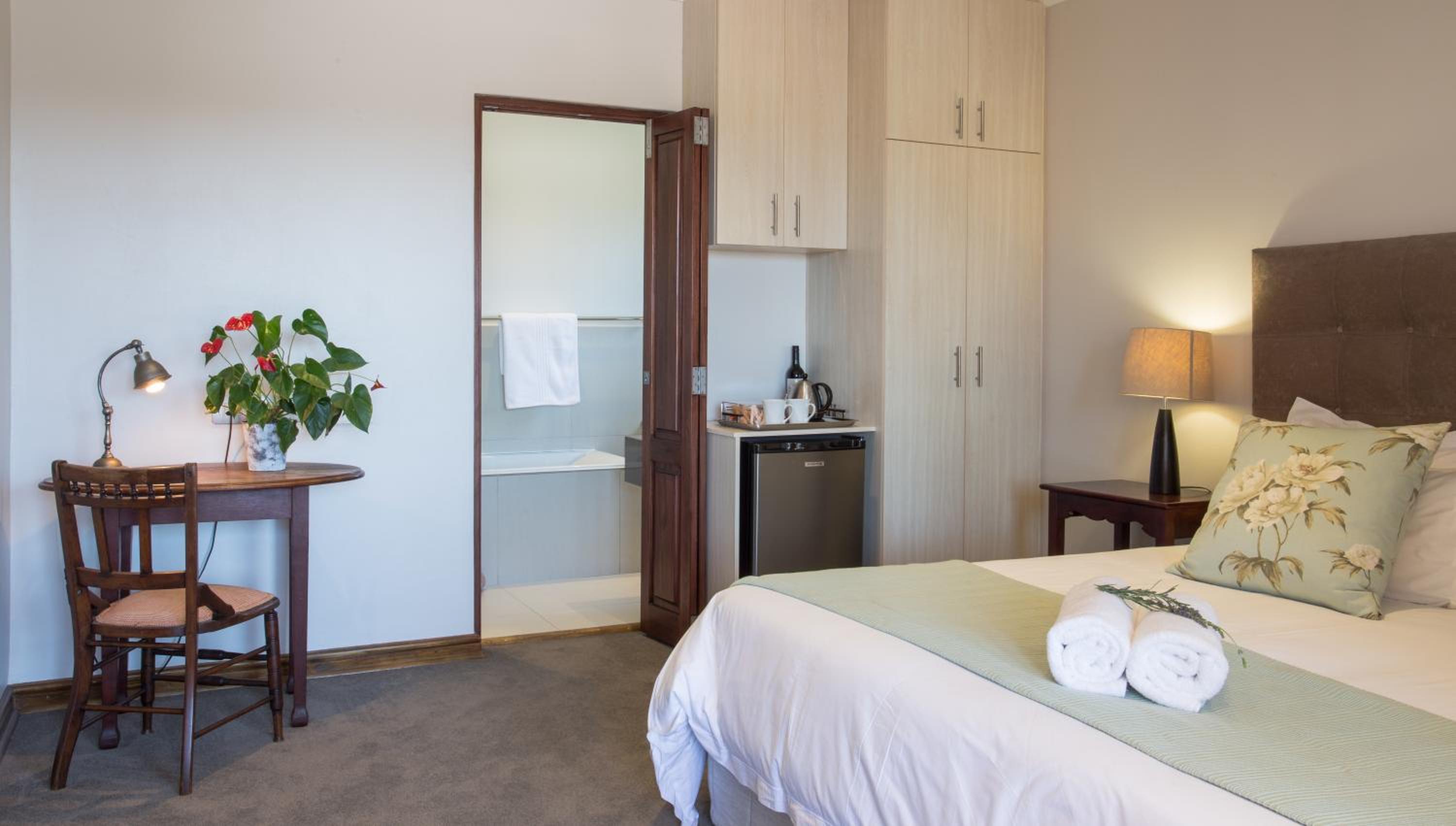 Twin/Double Room photo 2