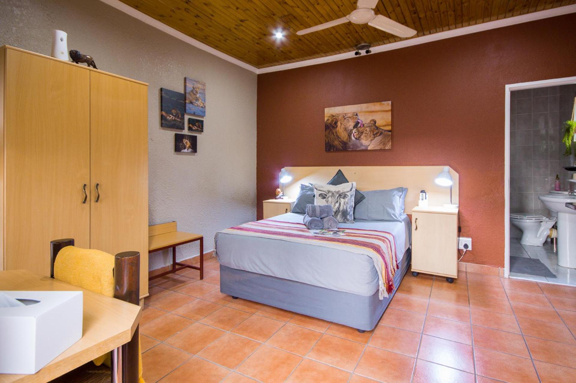 Double Room - Photo 14