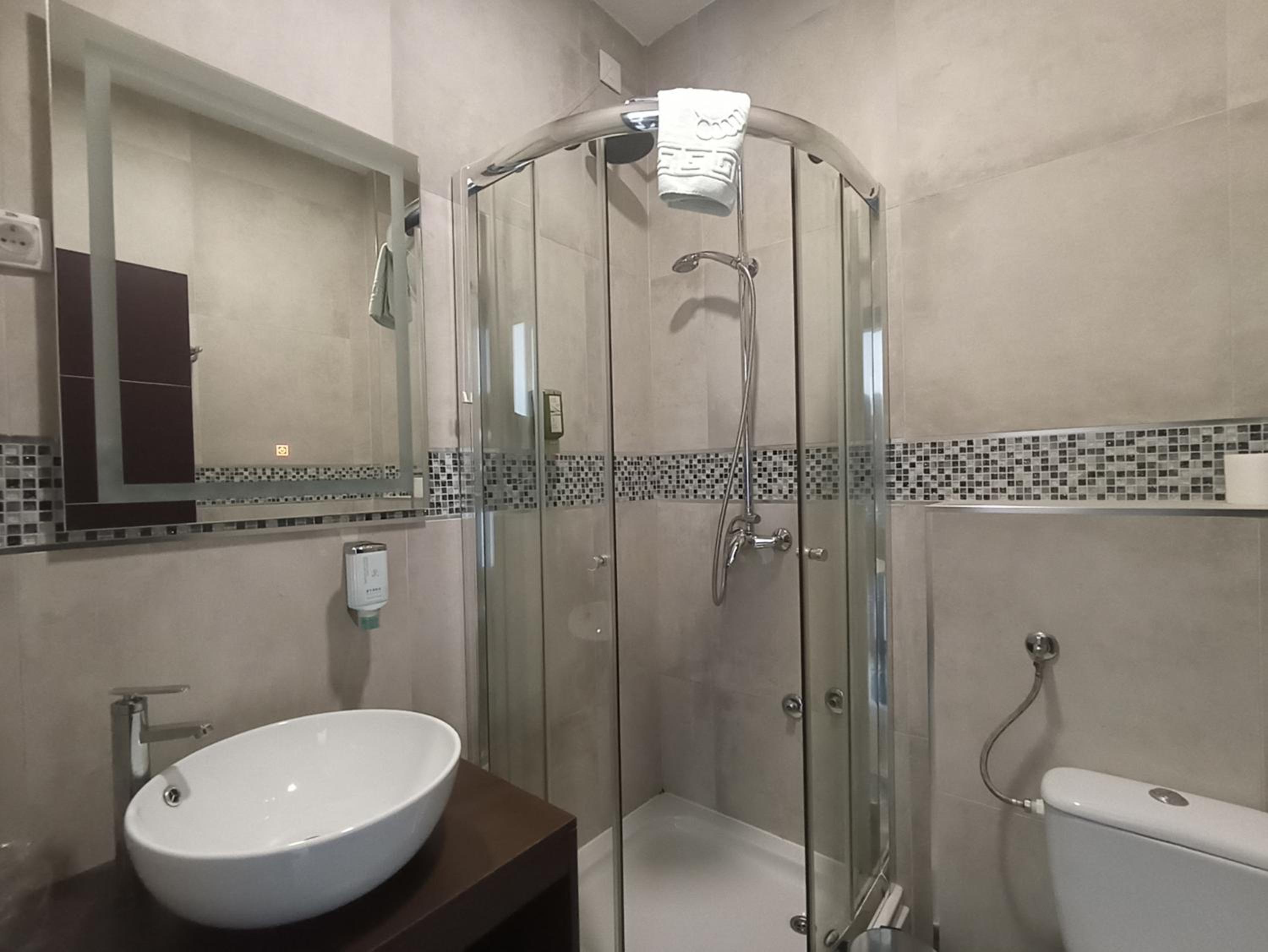 Economy Twin Room