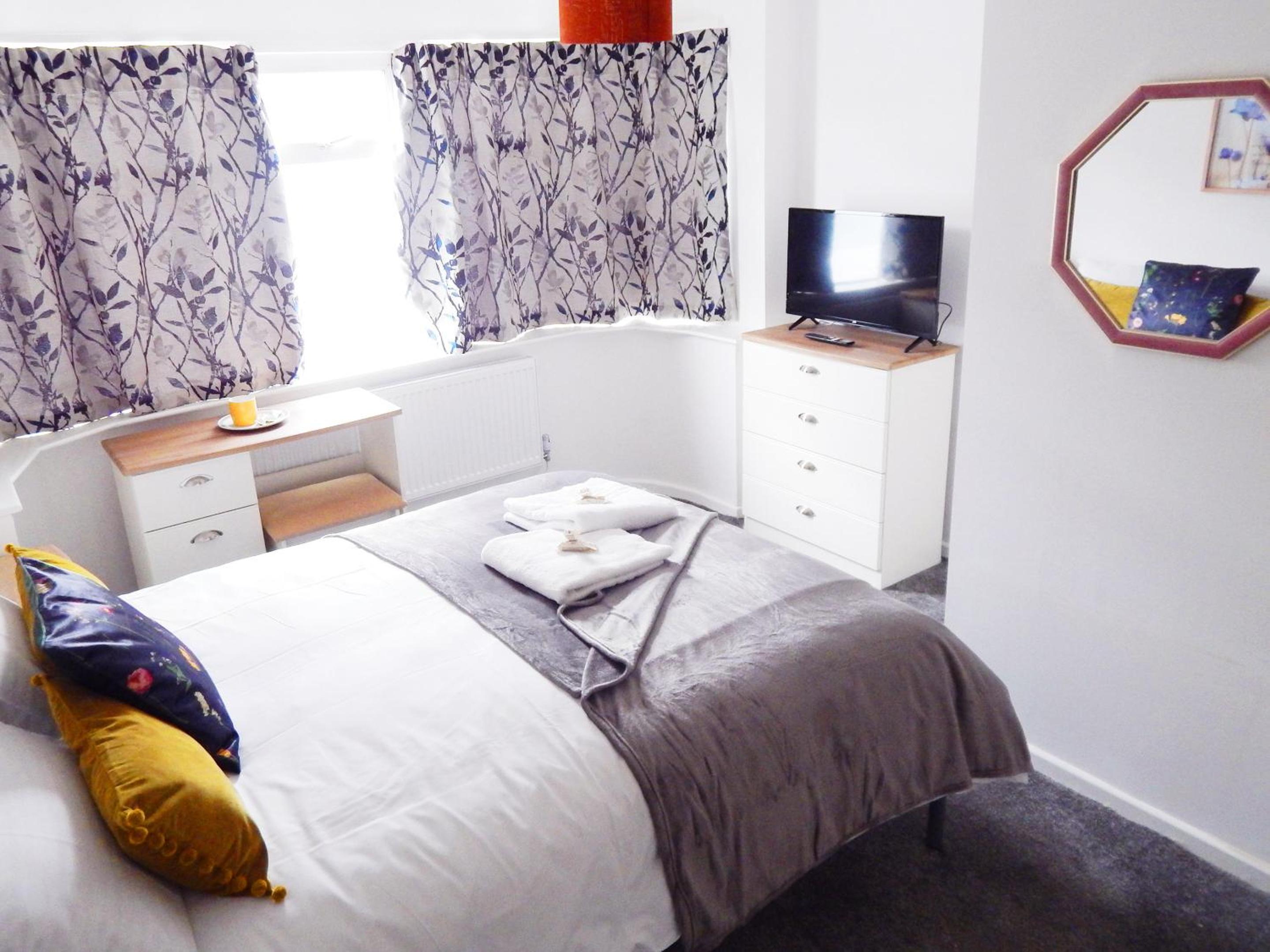 Budget Double Room photo 2