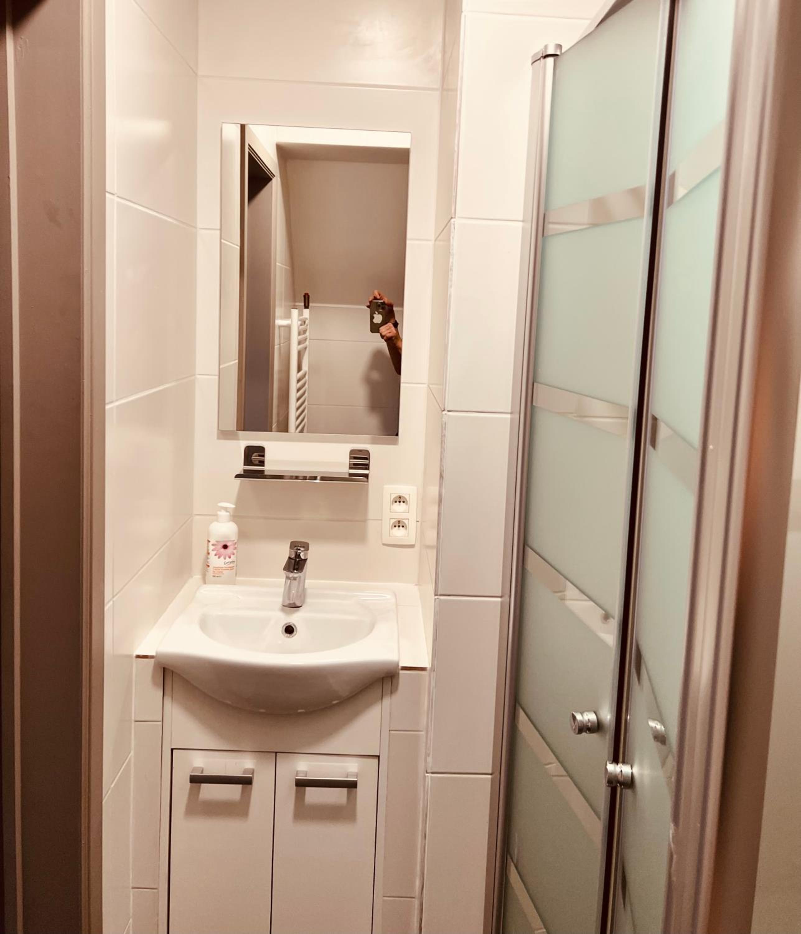 Studio Apartment - Photo 9