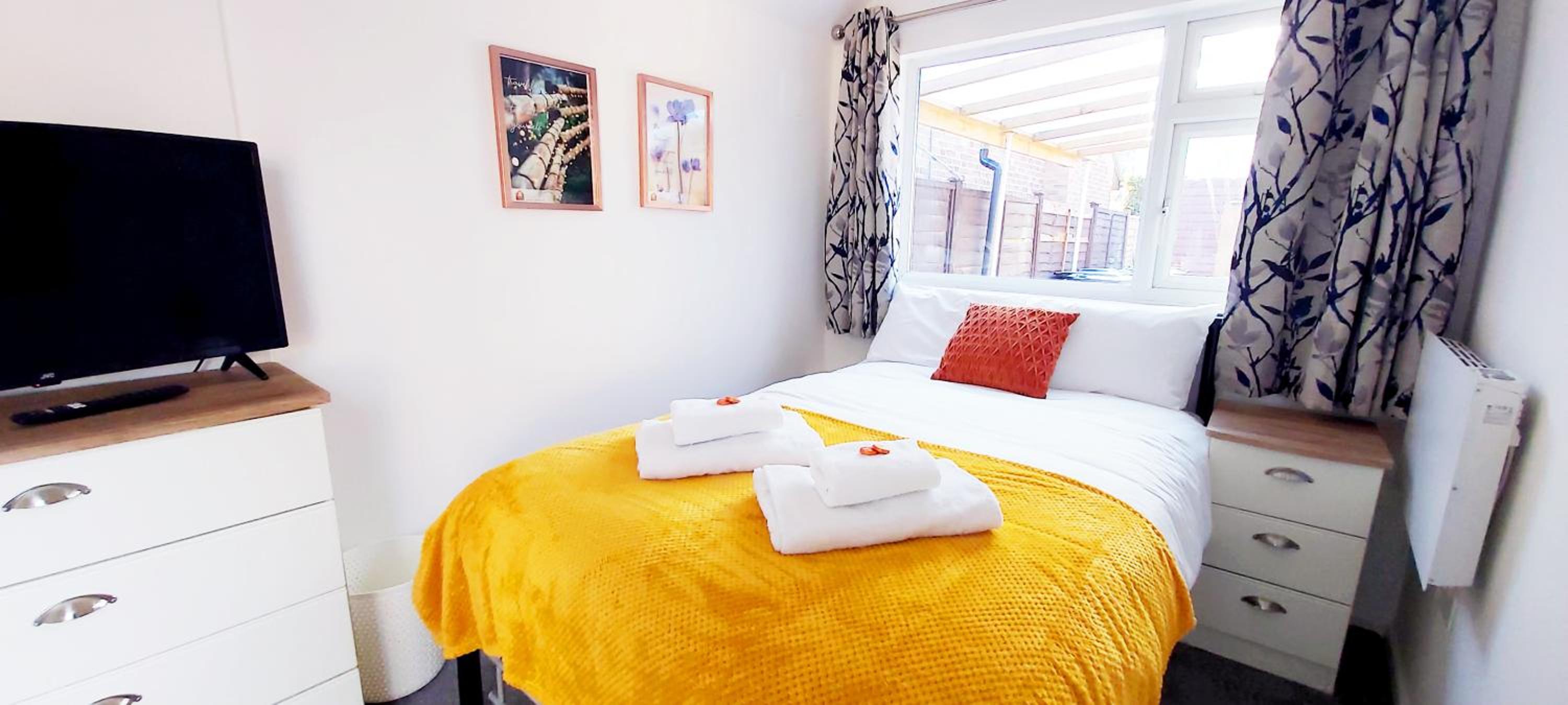 Deluxe Double Room with Shower