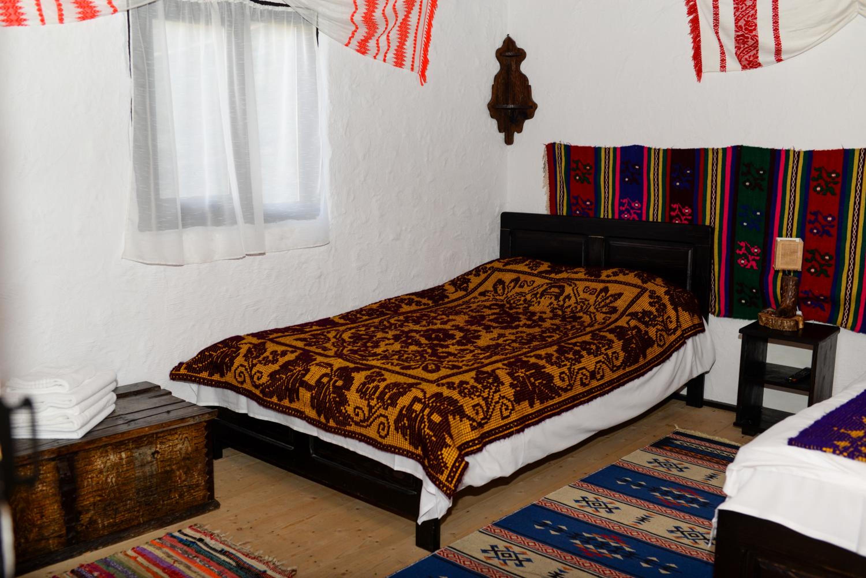 One-Bedroom House - Photo 10