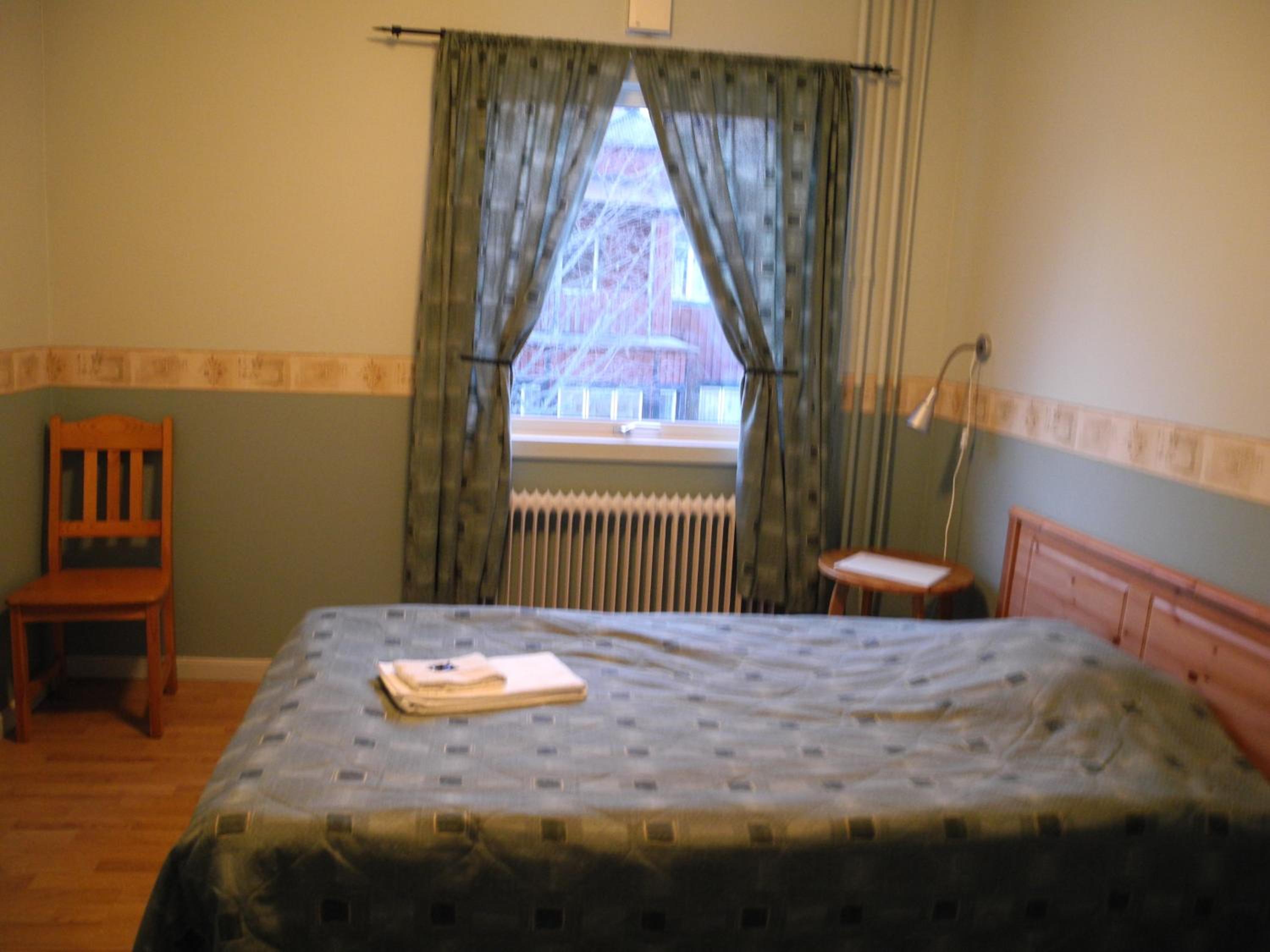 Economy Single Room with Shared Bathroom photo 2